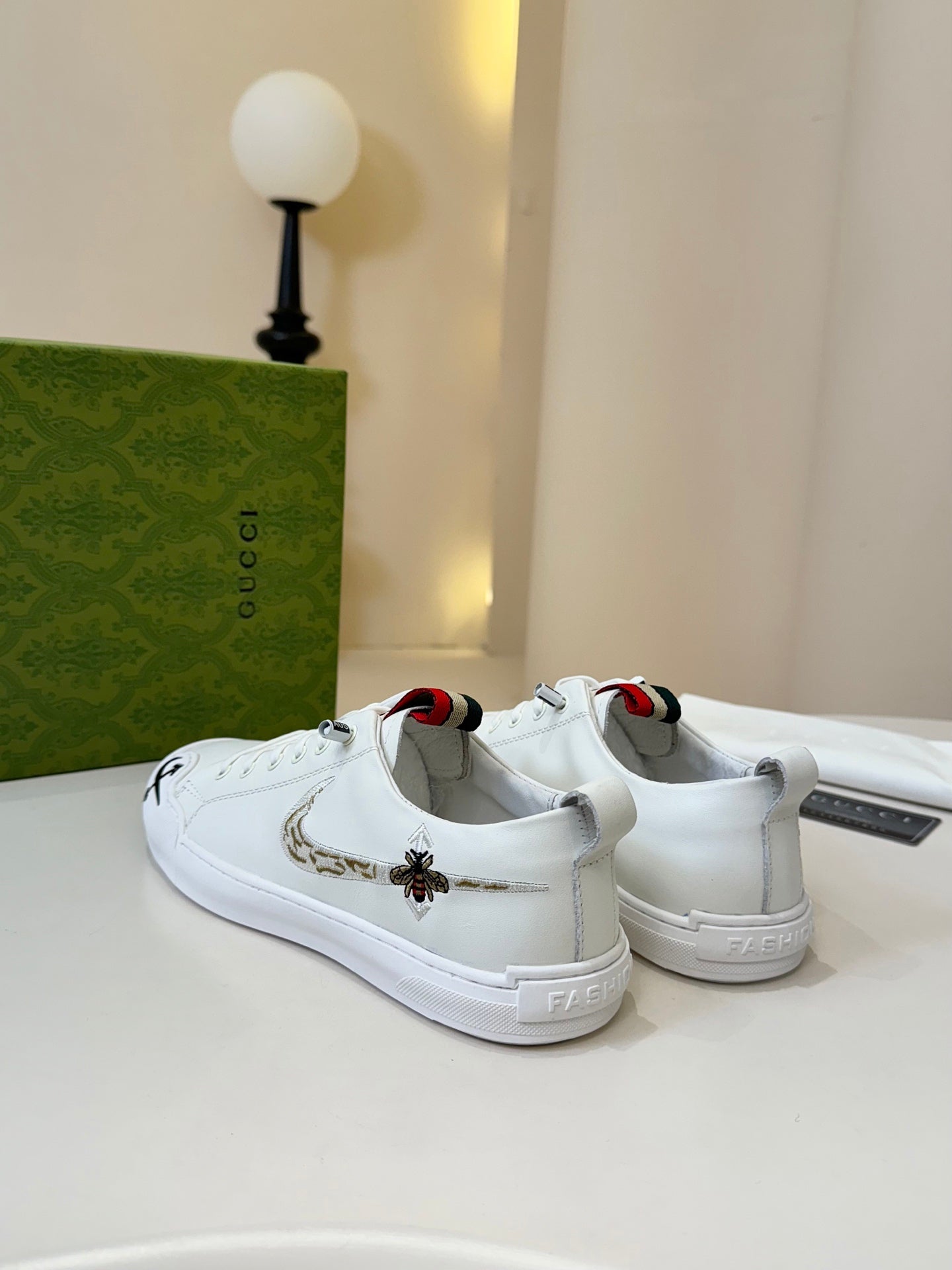 GG Men's Sneaker White Cowhide 740209