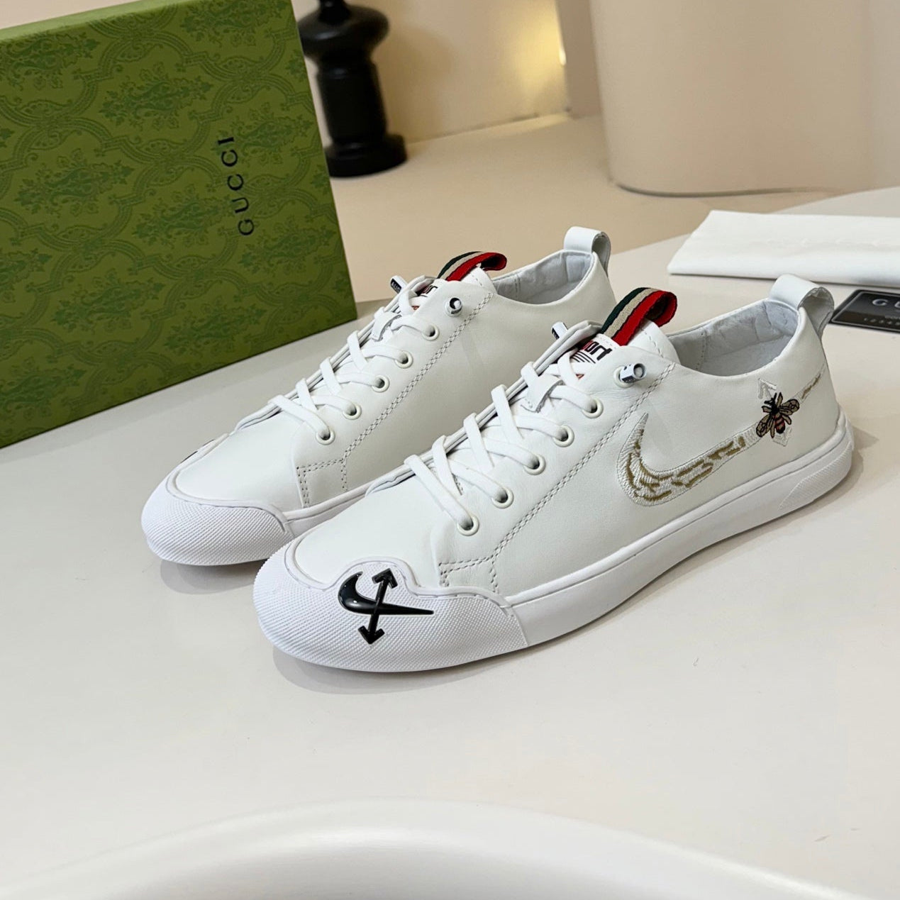 GG Men's Sneaker White Cowhide 740209