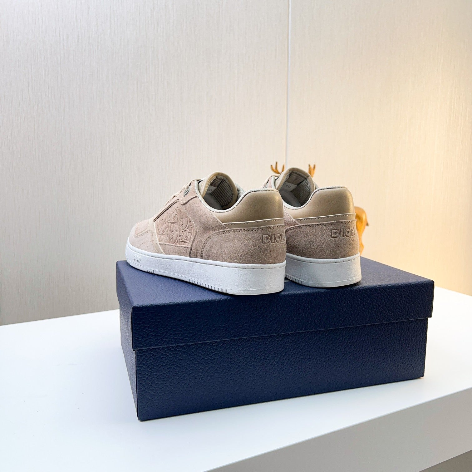 CD 25 B57 Sneaker Beige Suede 750634