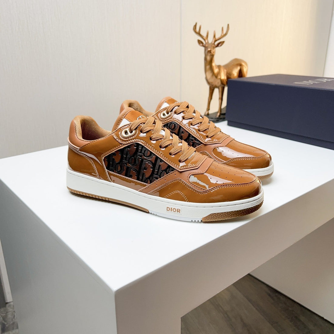 CD 25 B57 Sneaker Brown Patent Leather 750643