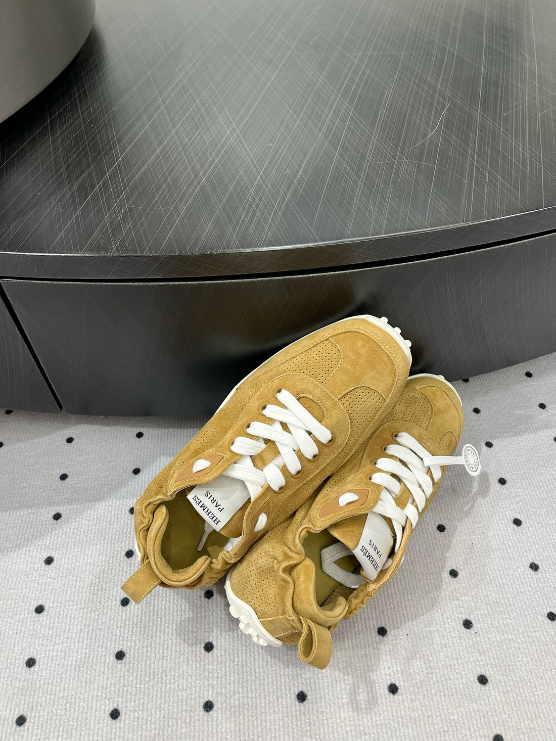 HM Sneaker 10mm In Light Yellow Brown Suede  954742