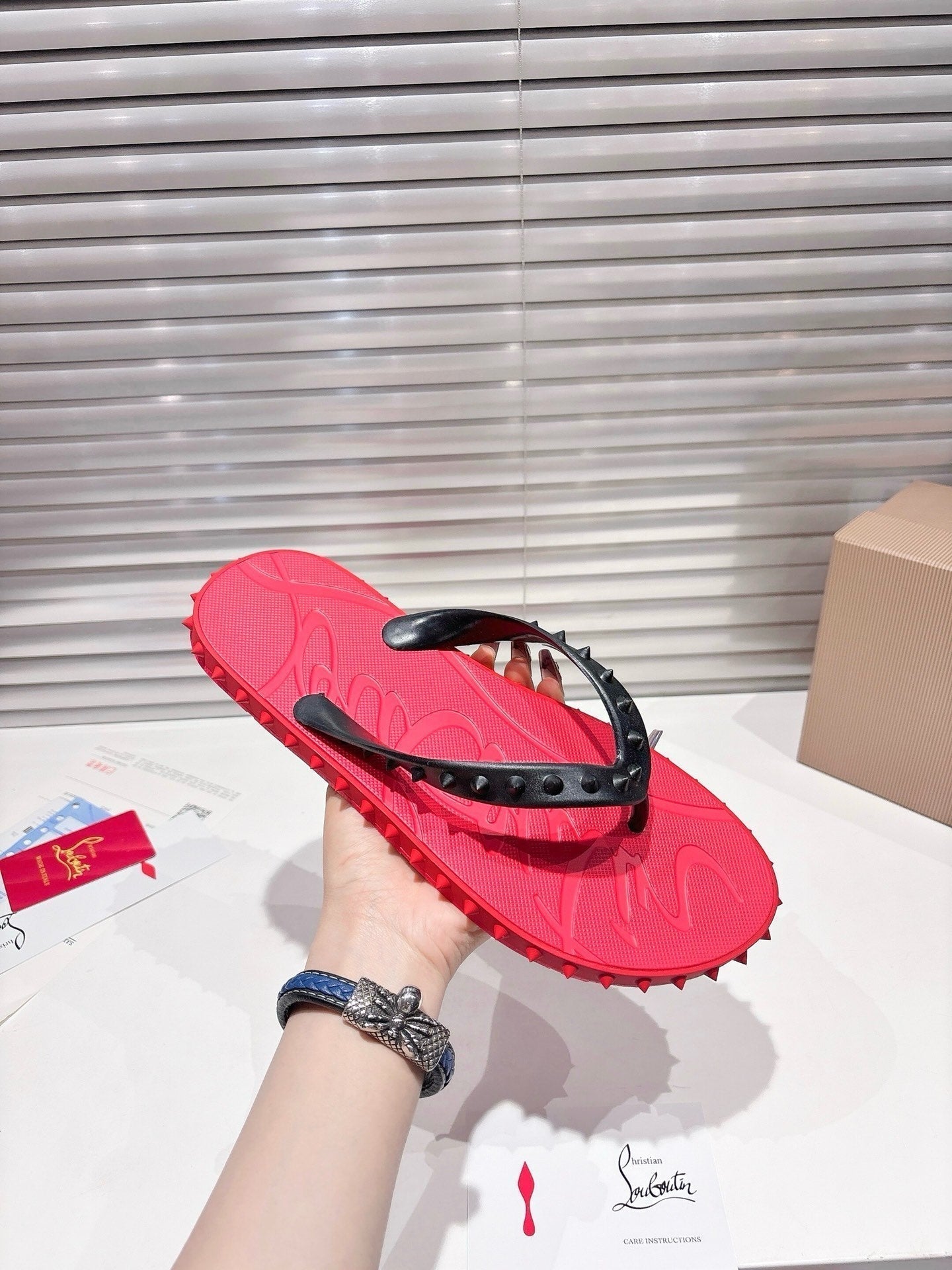 CL 25 Super Loubi Flip Thongs Rubber 242401