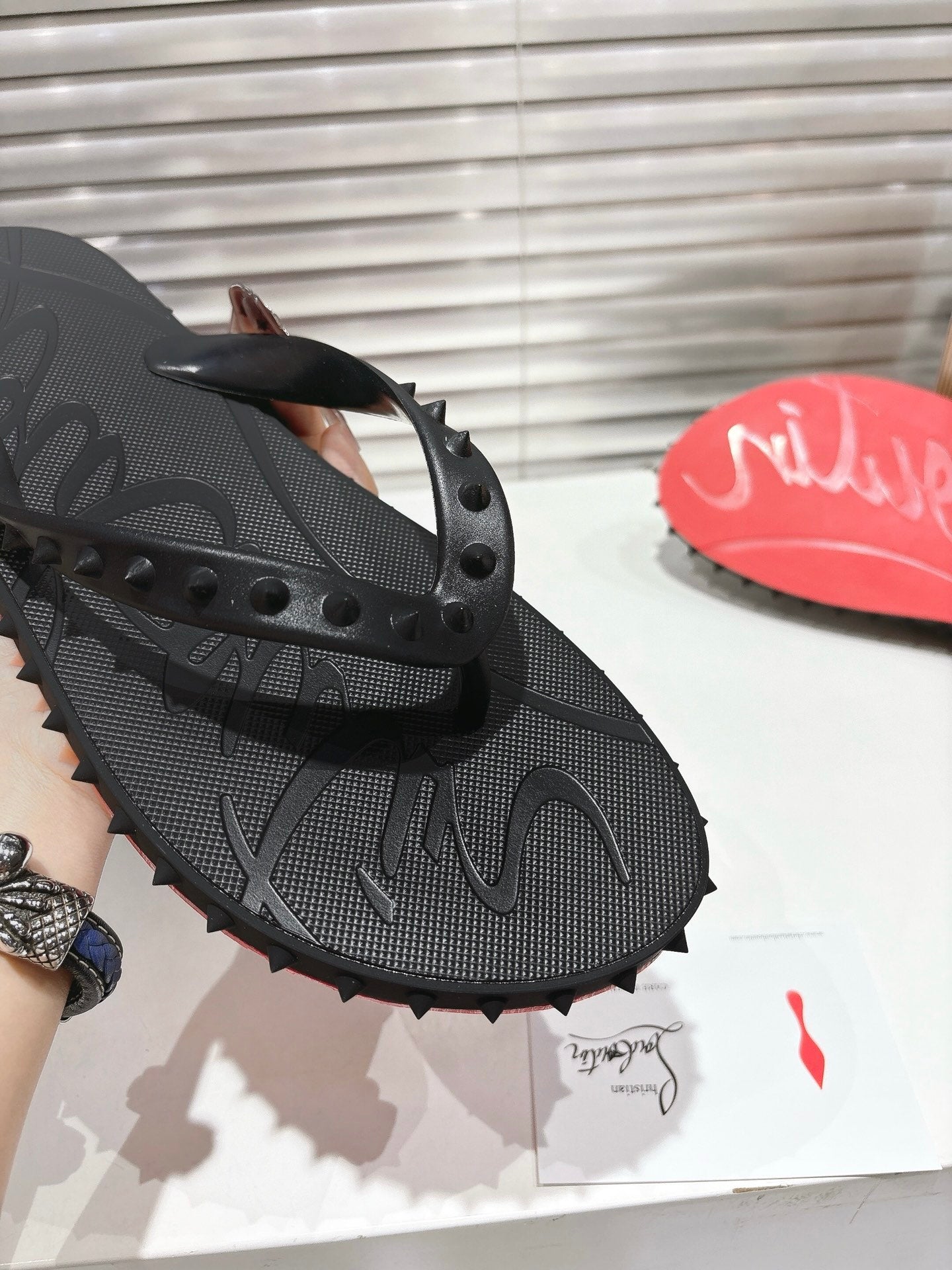 CL 25 Super Loubi Flip Thongs Rubber 242401