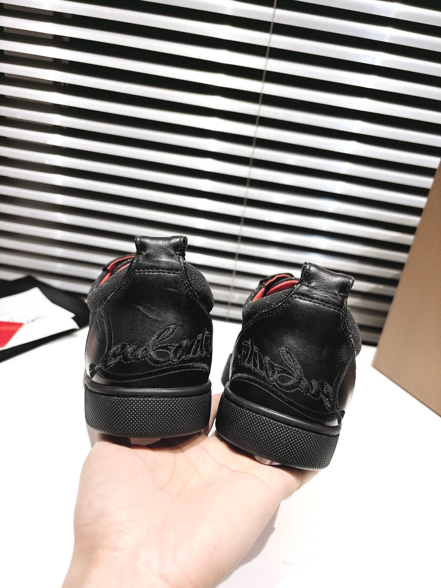 CL 25 Fine Sand Sneaker Black Fabric Cowhide 323173