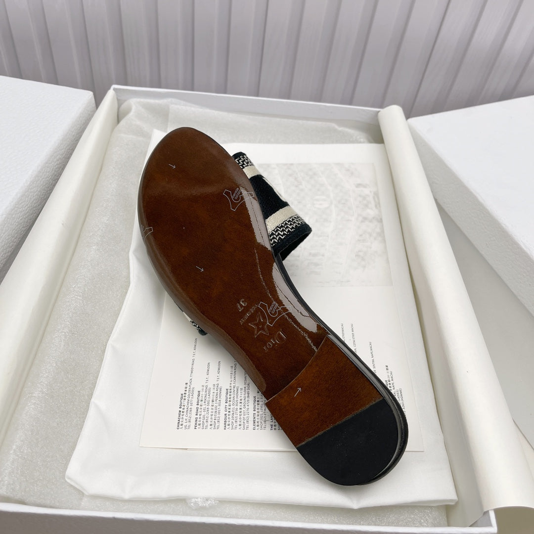 CD Mule Dway Slide 10mm Black Embroidery