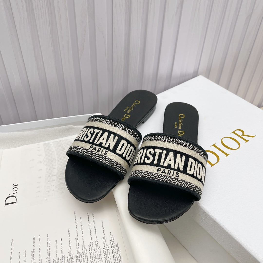 CD Mule Dway Slide 10mm Black Embroidery