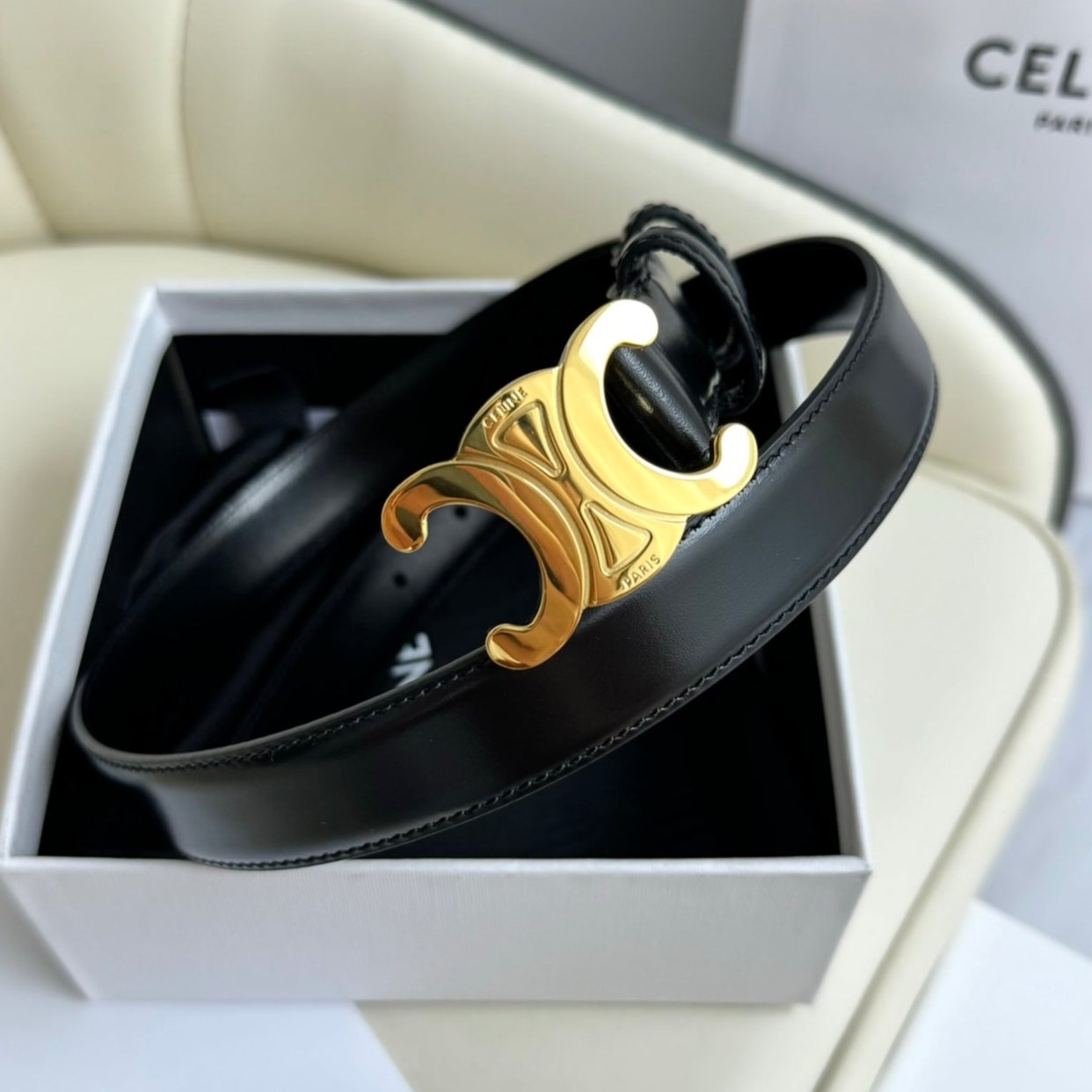 MEDIUM TRIOMPHE BELT 25MM BLACK LEATHER GOLD HARDWARE