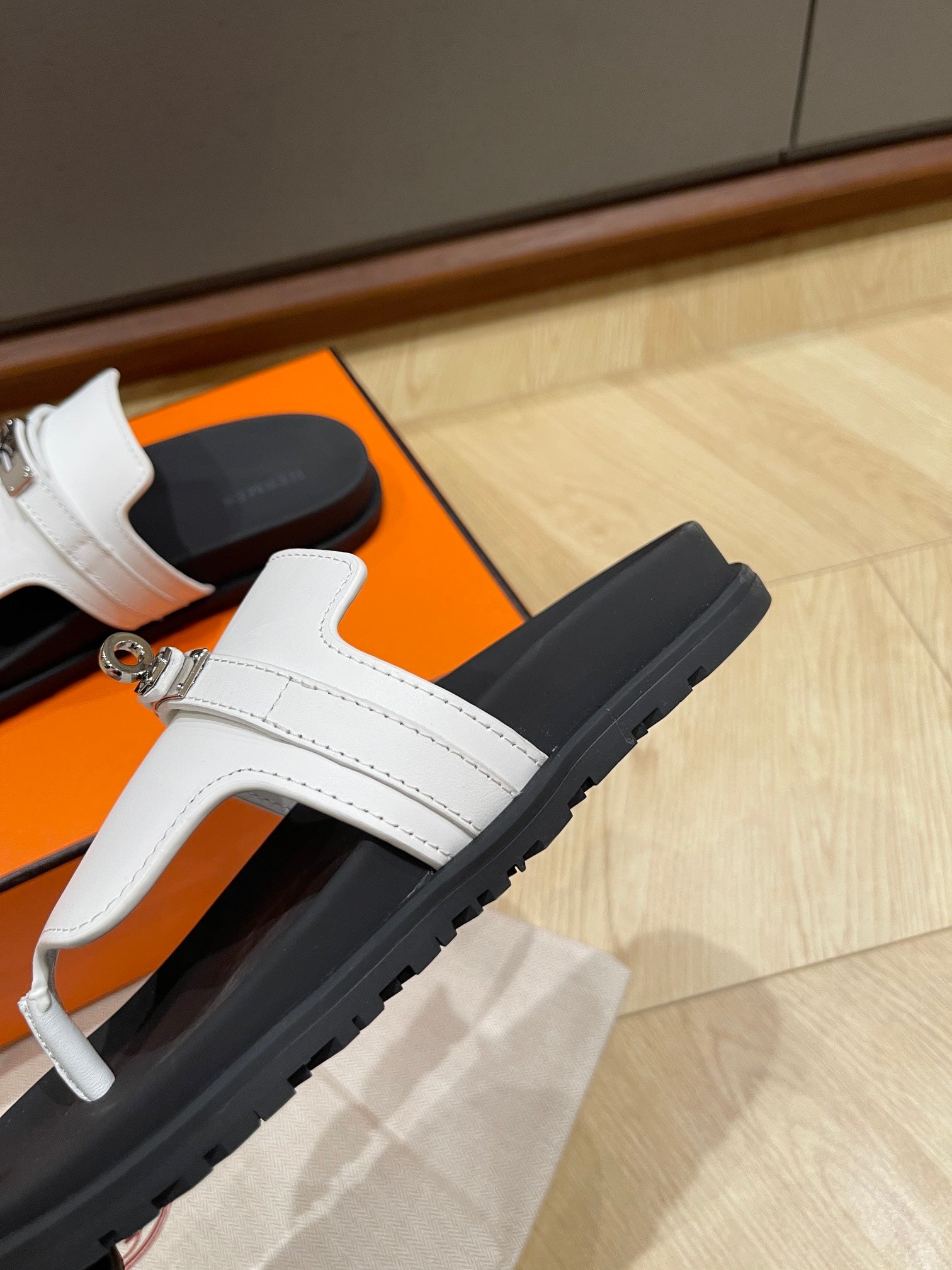 HM 25 Empire Sandal Calfskin and Rubber 245684