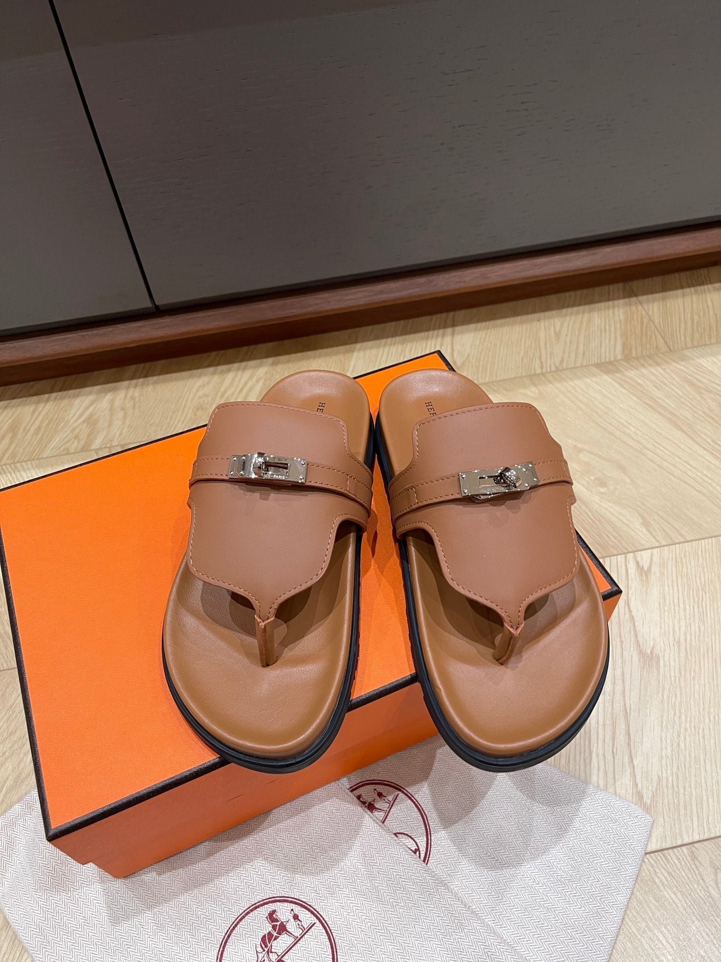 HM 25 Empire Sandal Calfskin and Rubber 245684