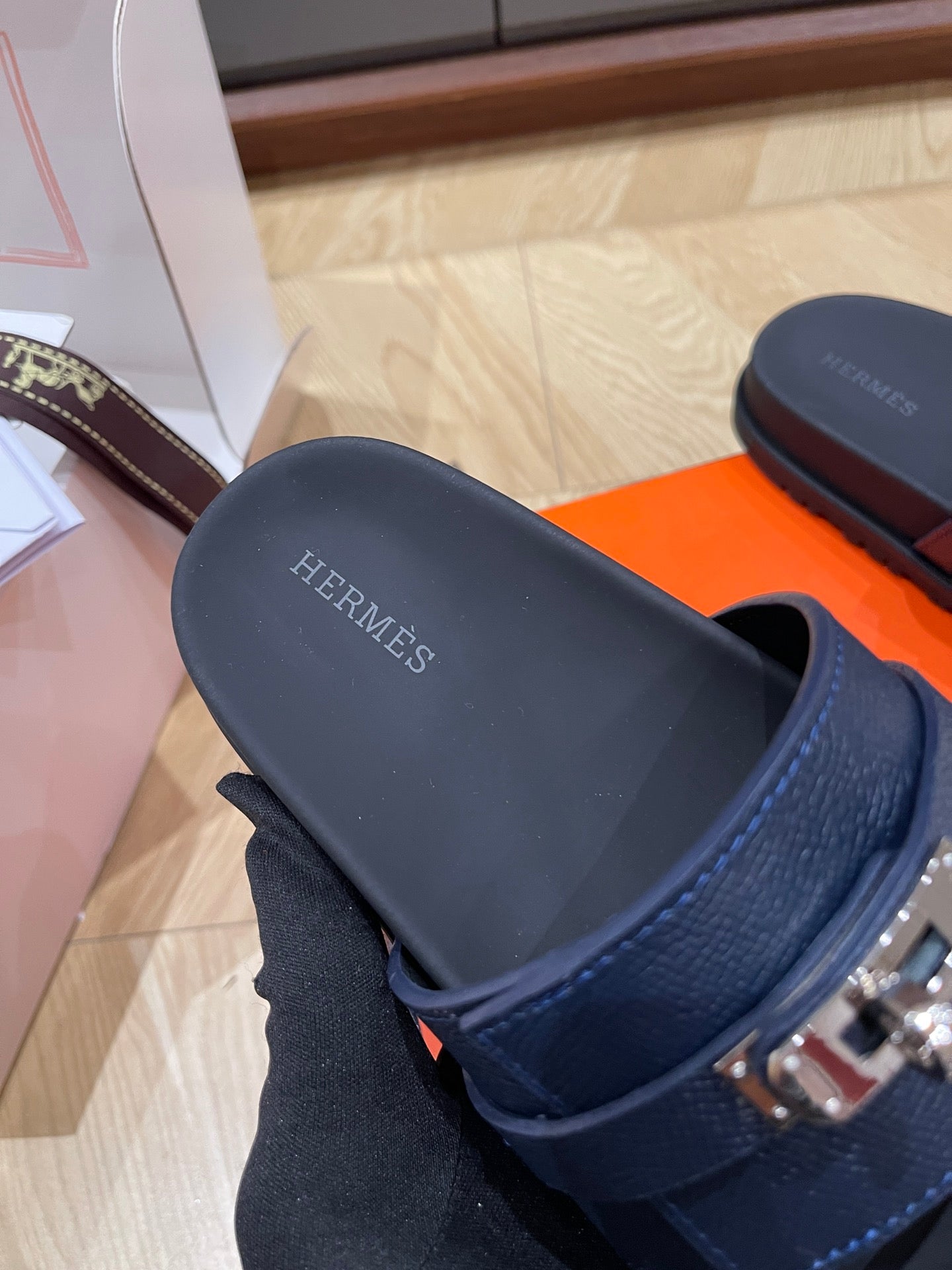 HM 25 Jackson Sandal Dark Blue Grained Calfskin