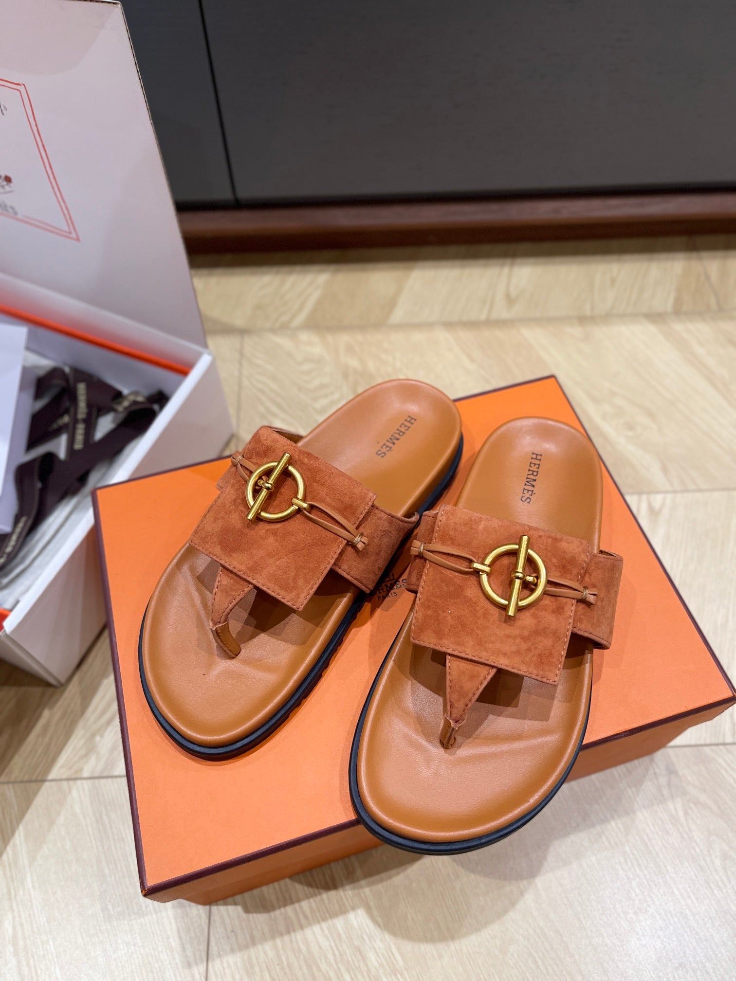 HM 25 Joyce Sandal Calfskin and Rubber 245695