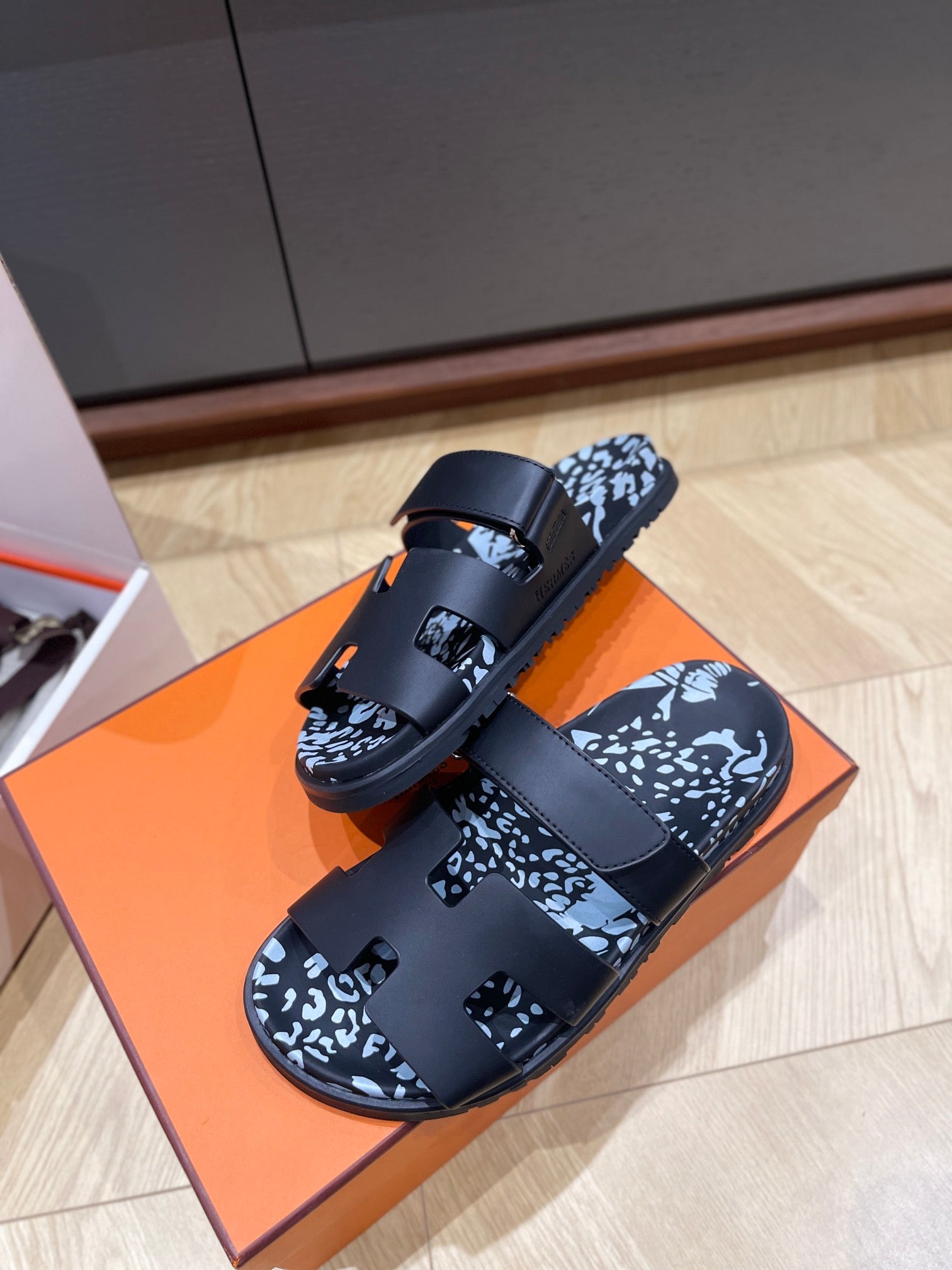 HM 25 Chypre Sandal Calfskin 245700