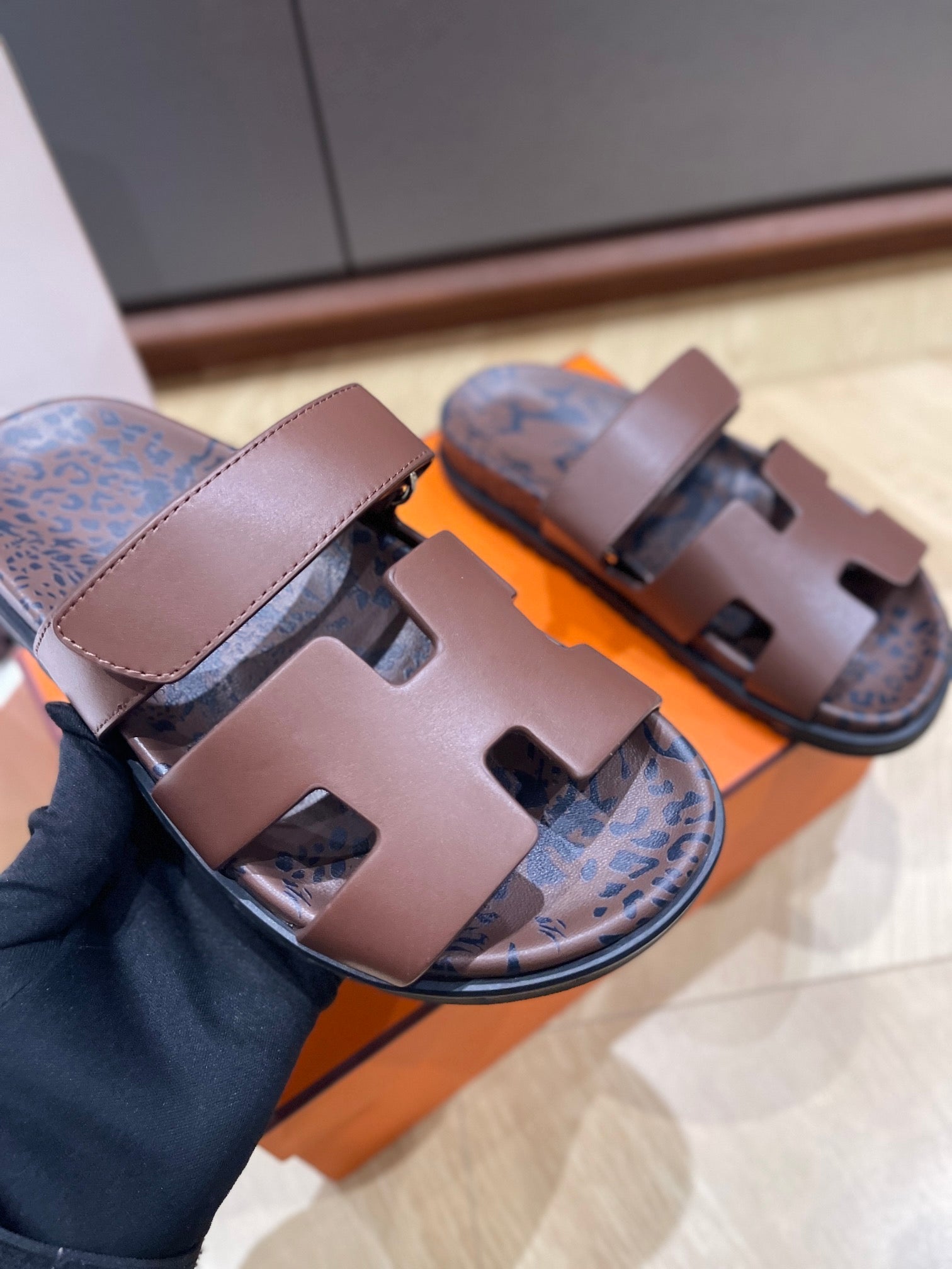 HM 25 Chypre Sandal Calfskin 245700