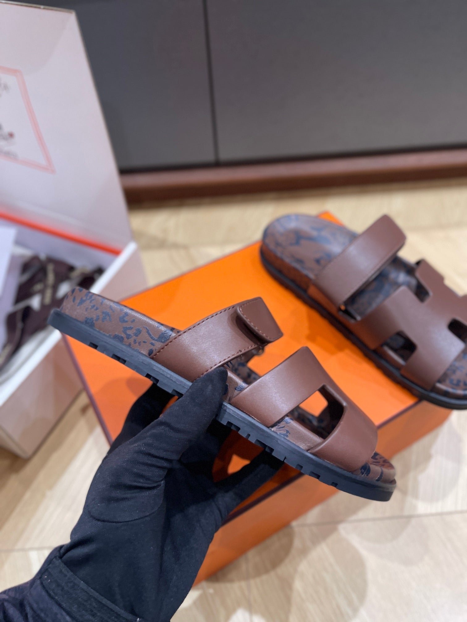 HM 25 Chypre Sandal Calfskin 245700