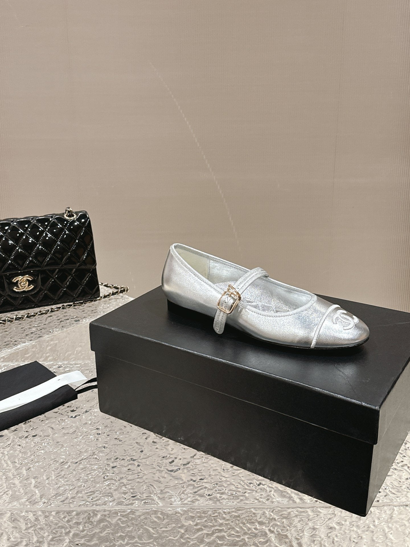 mary janes silver metalic lambskin
