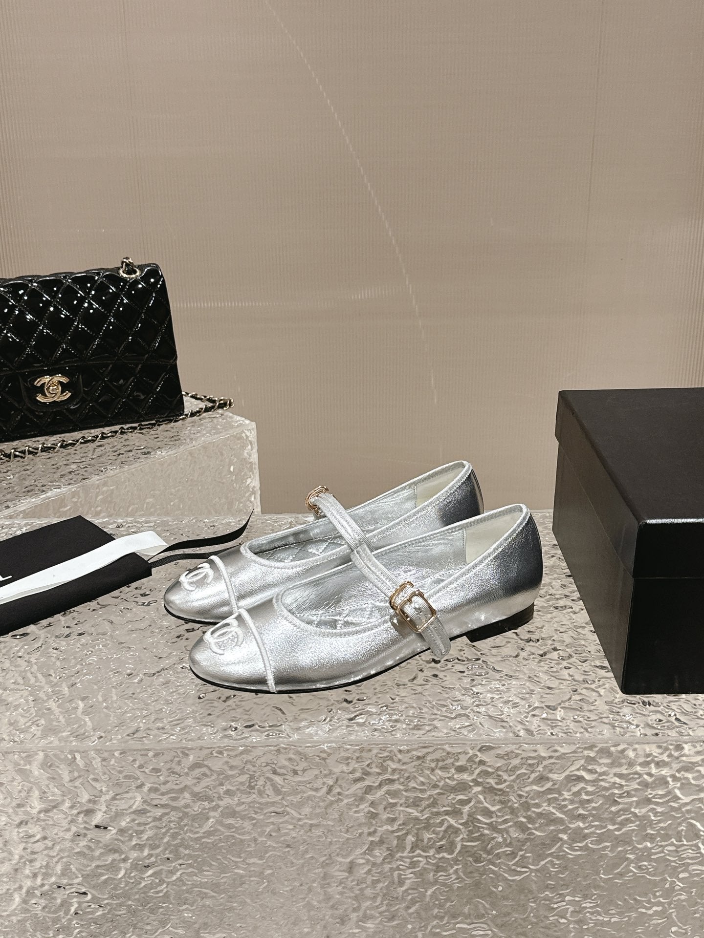 mary janes silver metalic lambskin
