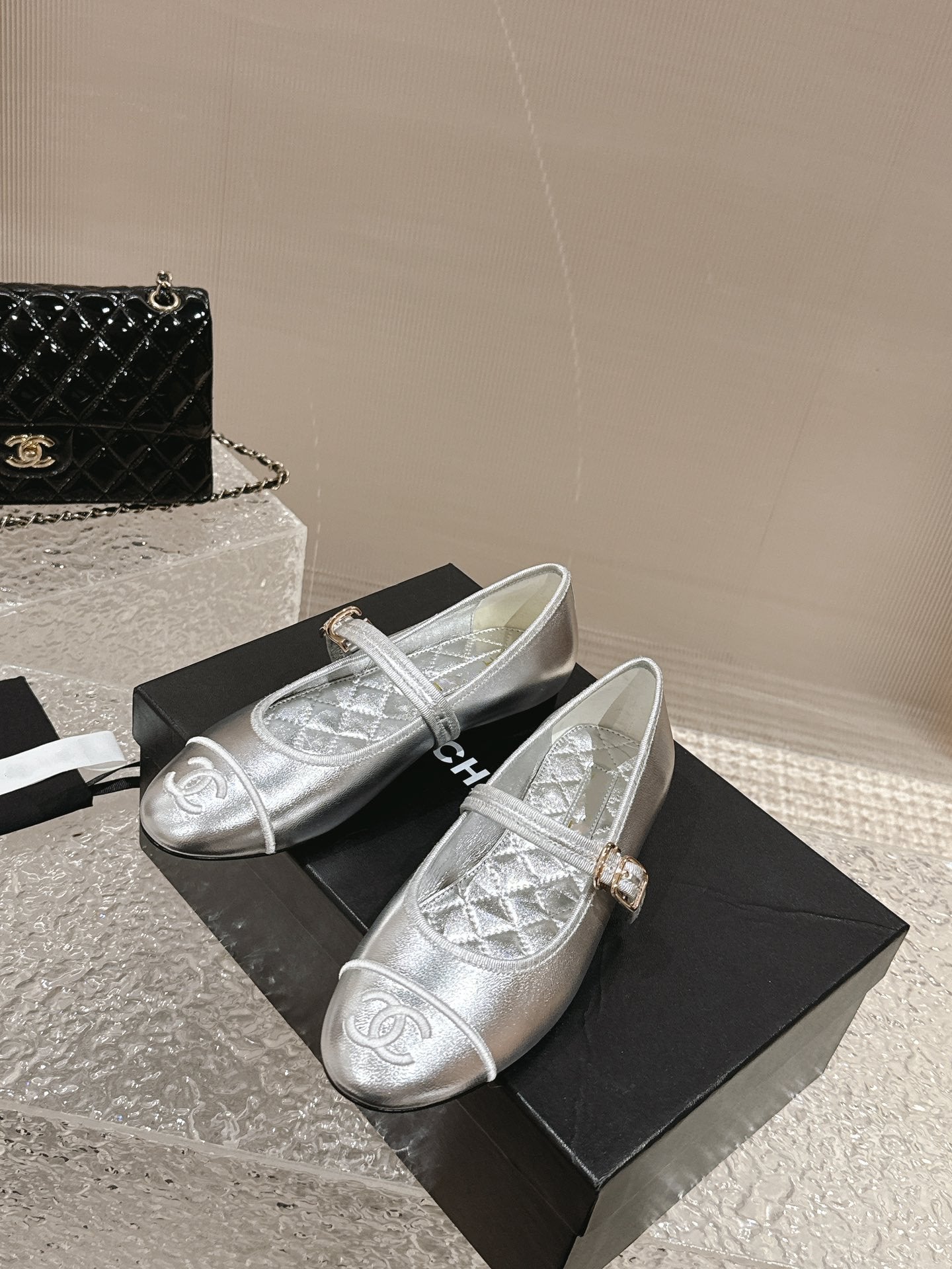 mary janes silver metalic lambskin