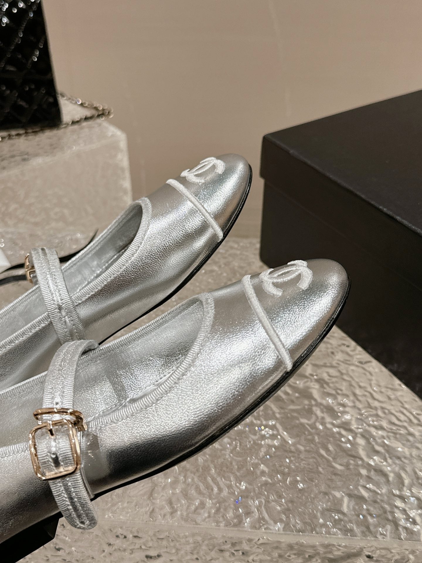 mary janes silver metalic lambskin
