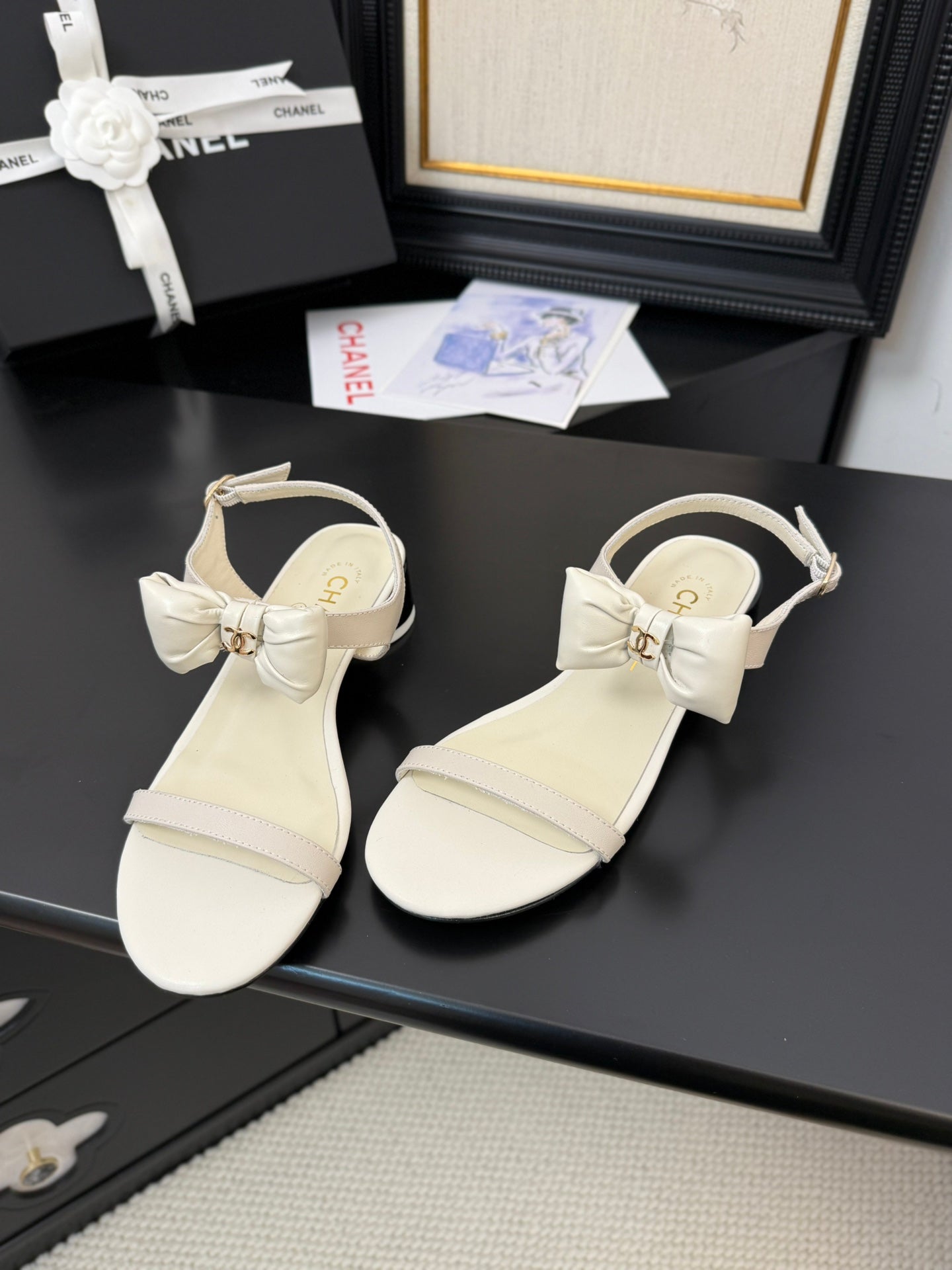 CC 25 Bow Attached Sandals Black Sheepskin 233419