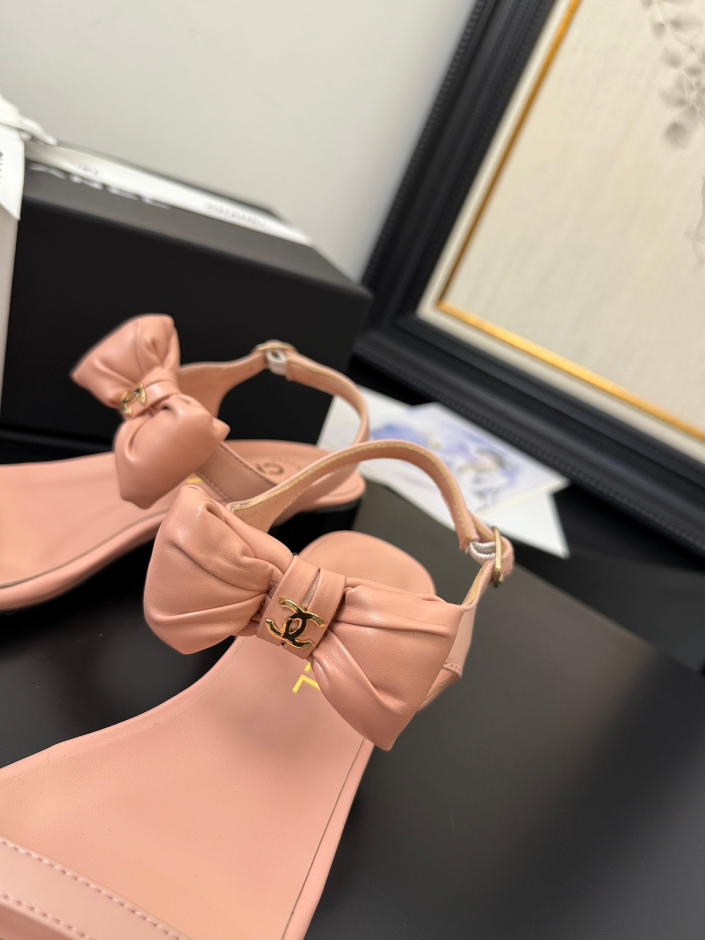 CC 25 Bow Attached Sandals Pink Sheepskin 233420