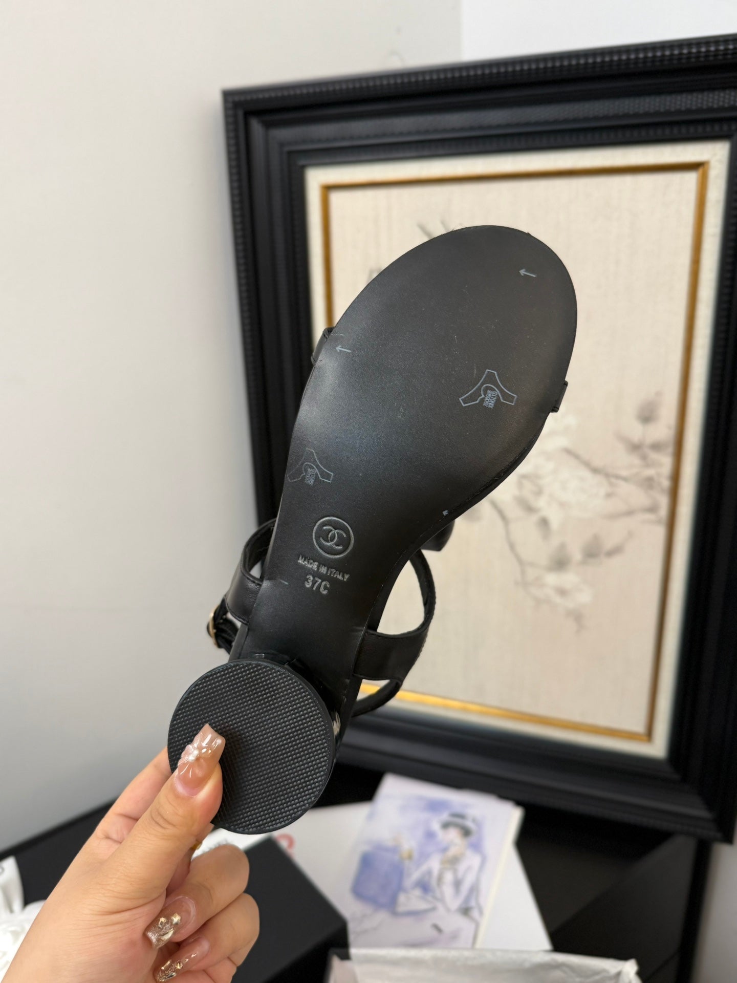 CC 25 Bow Attached Sandals Black Sheepskin 233421