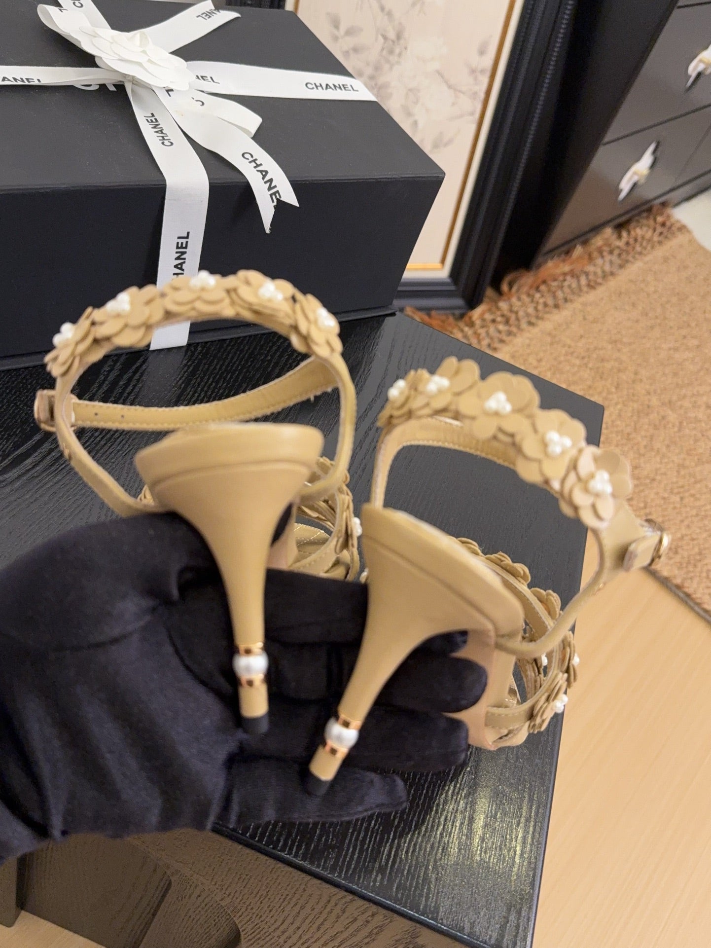 CC 25 Pearl Slingback Beige Sheepskin 252289