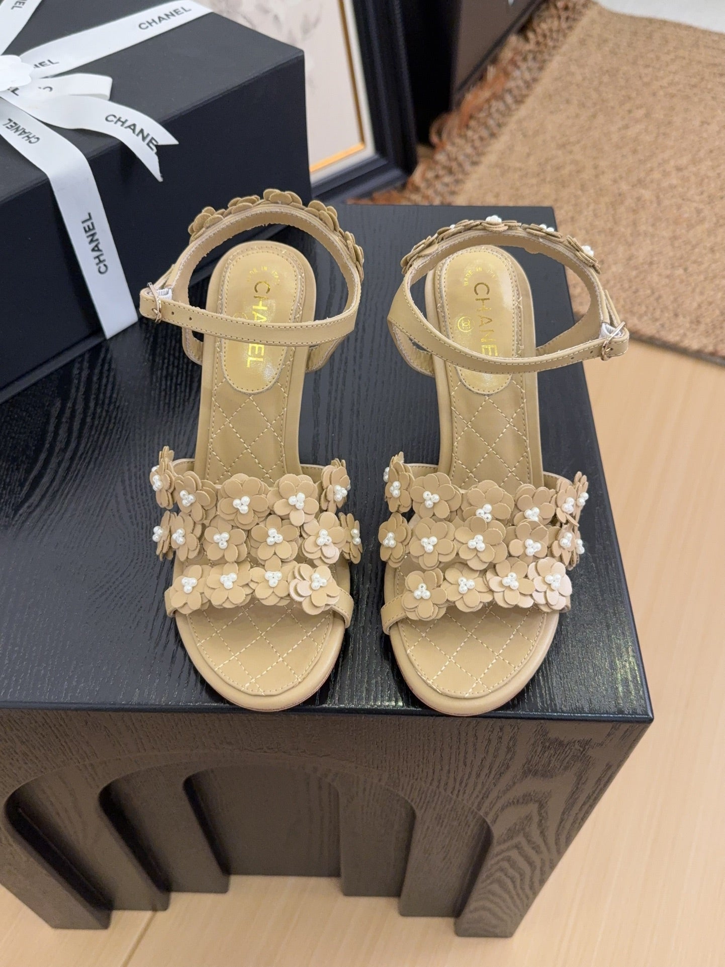 CC 25 Pearl Slingback Beige Sheepskin 252289