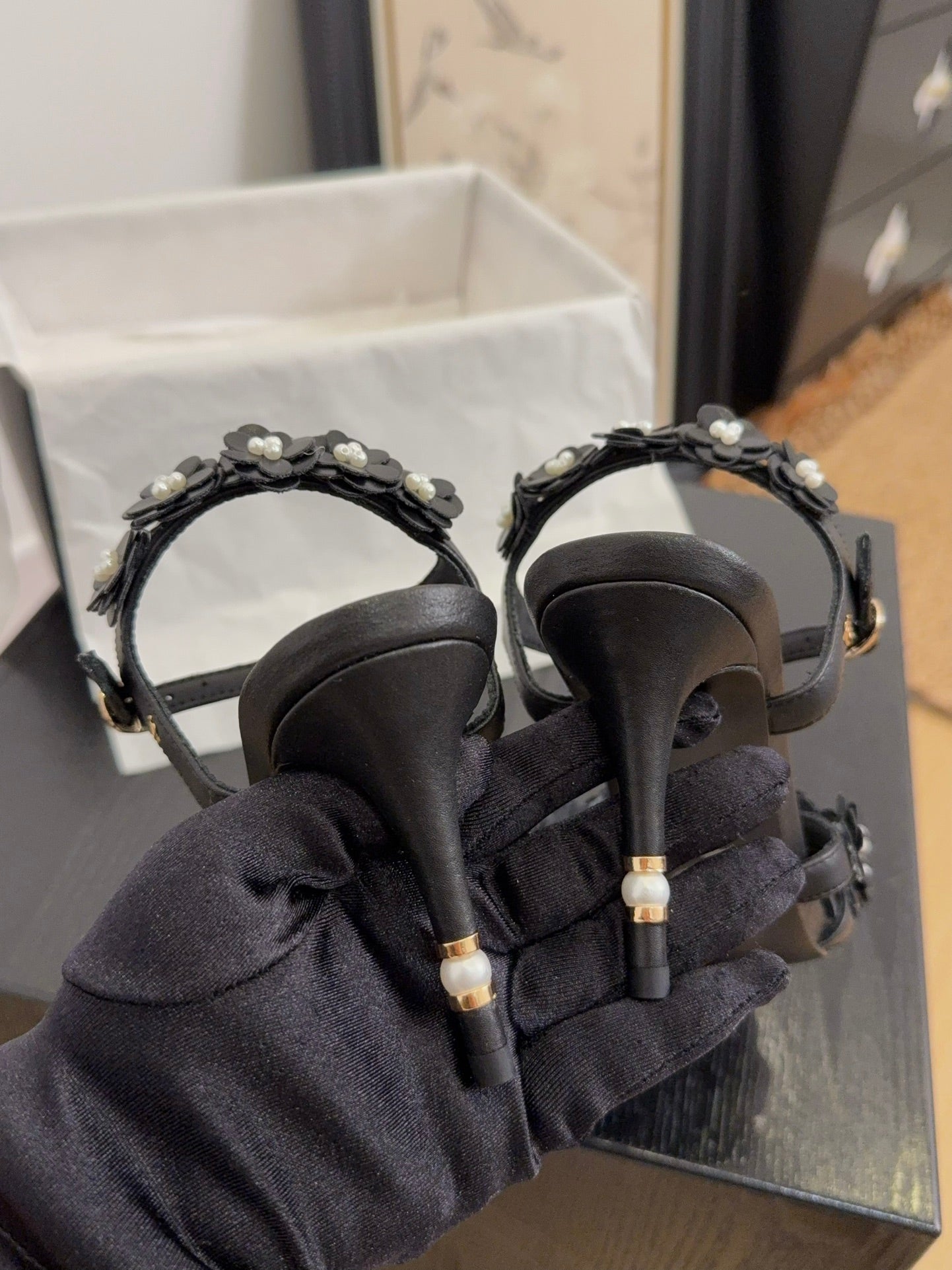 CC 25 Pearl Slingback Black Sheepskin 252291