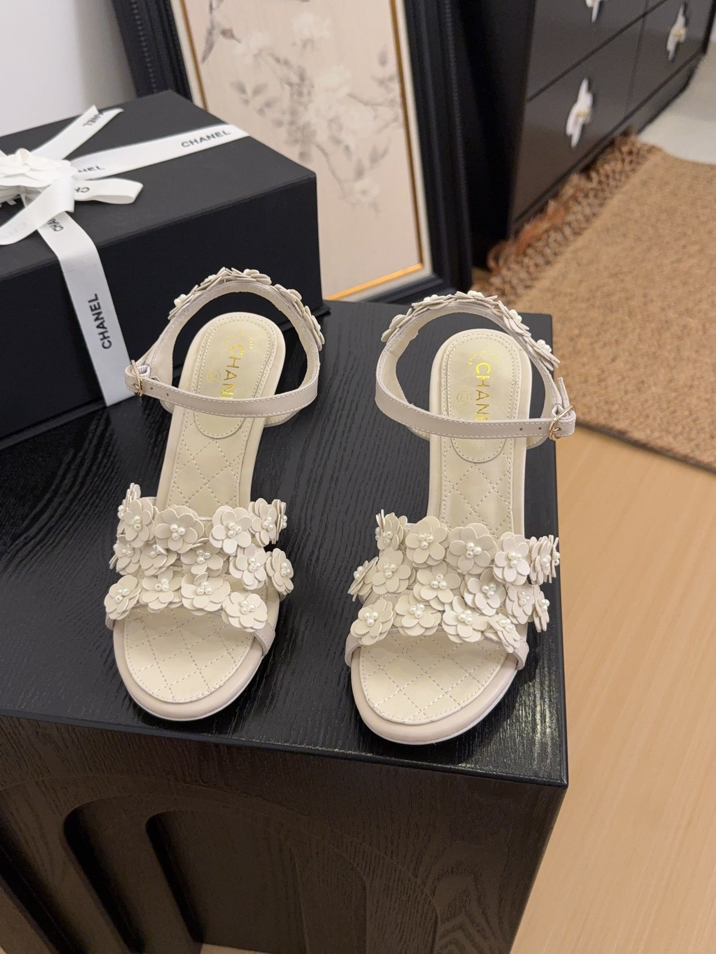 CC 25 Pearl Slingback White Sheepskin 252290