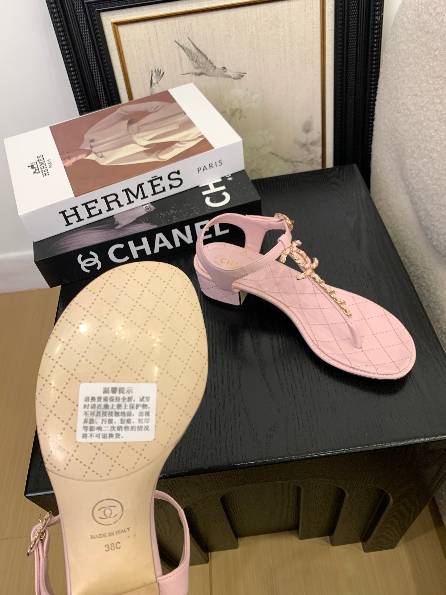 CC 25 Thong Sandal Double C Leather