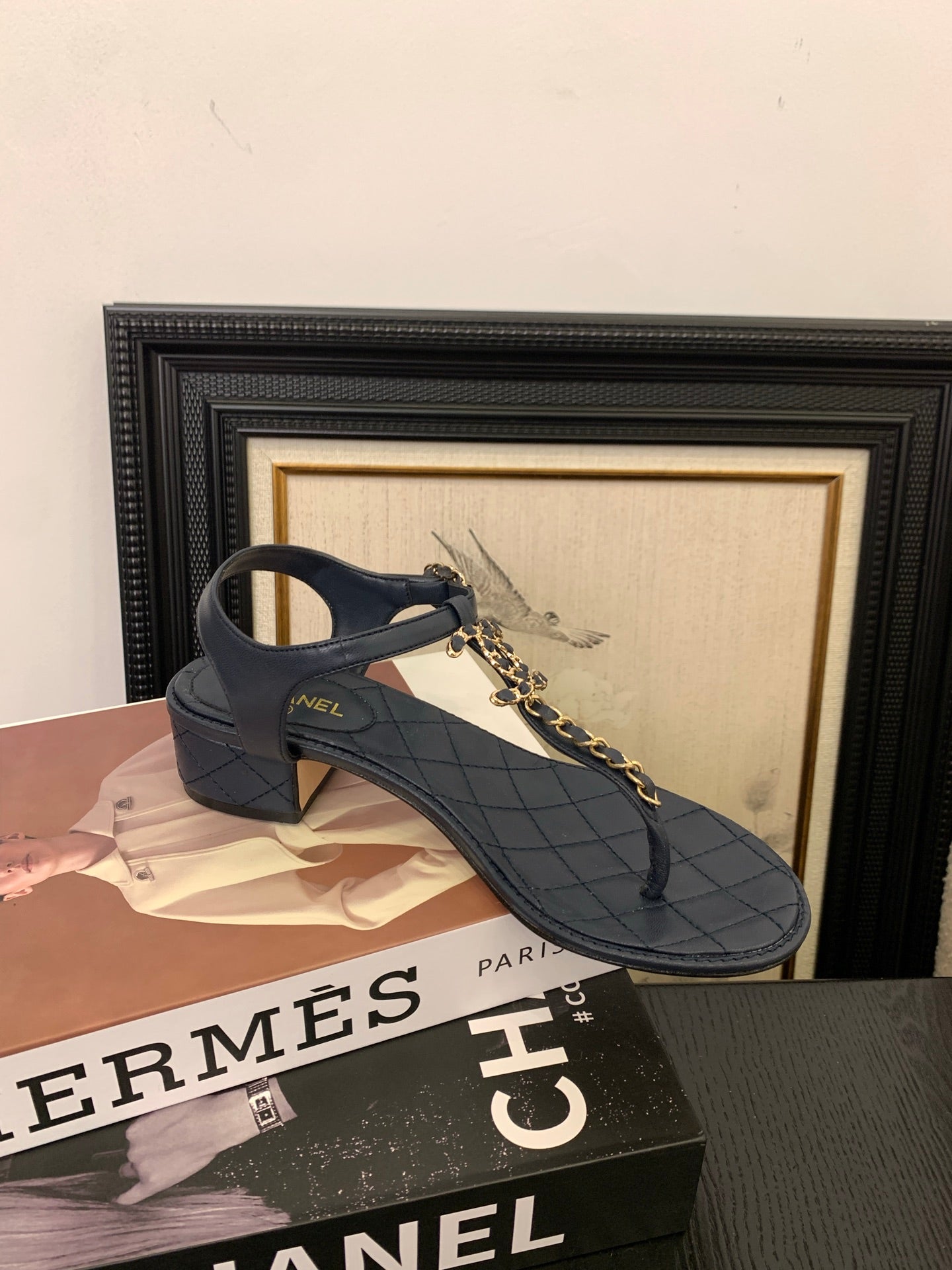 CC 25 Thong Sandal Double C Leather