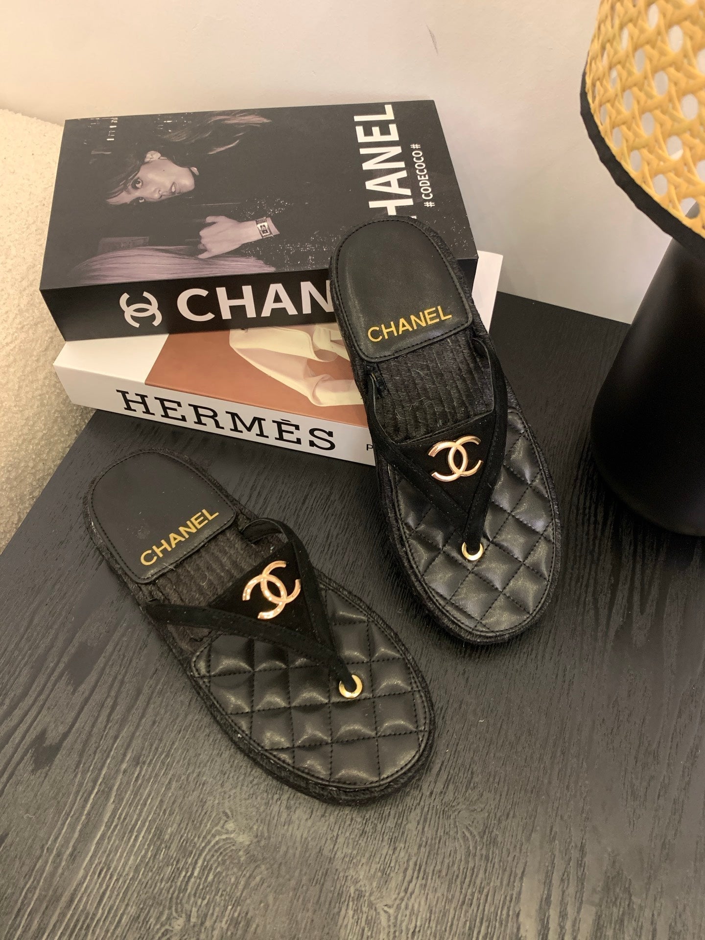 CC Thong Sandal Suede Kidskin Black 288718