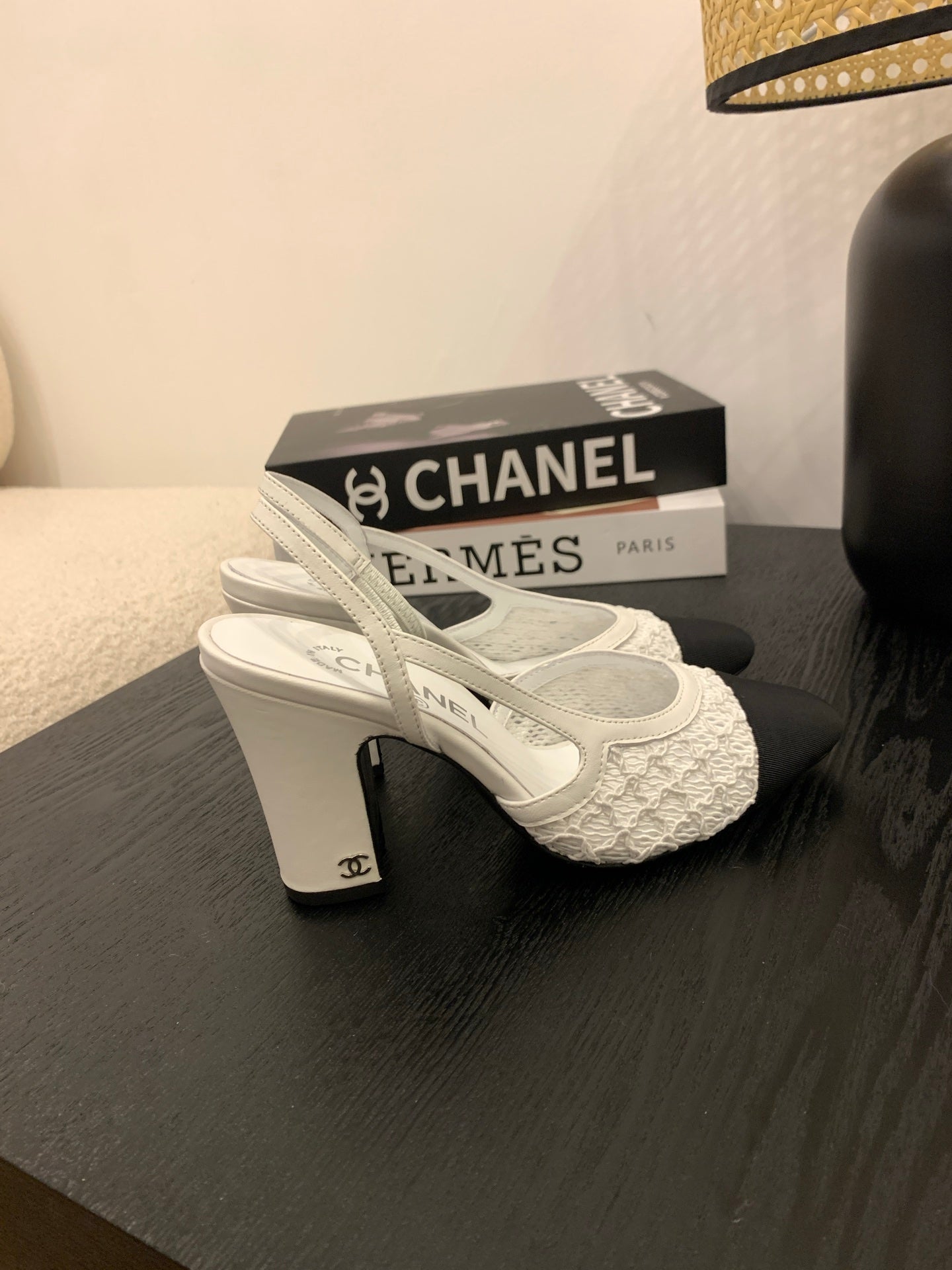 CC 25 Sandal Heel 85mm White Fabric Black Grosgrain