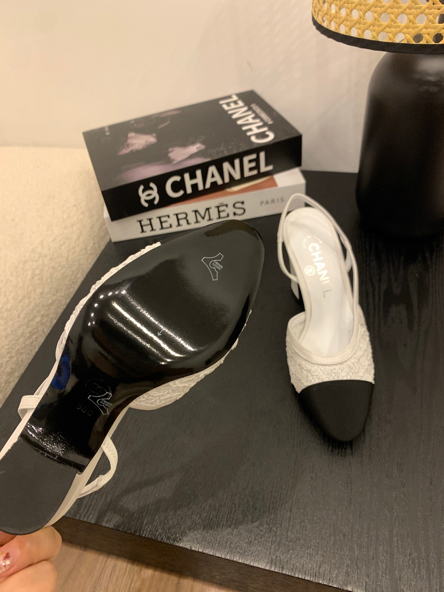 CC 25 Sandal Heel 85mm White Fabric Black Grosgrain