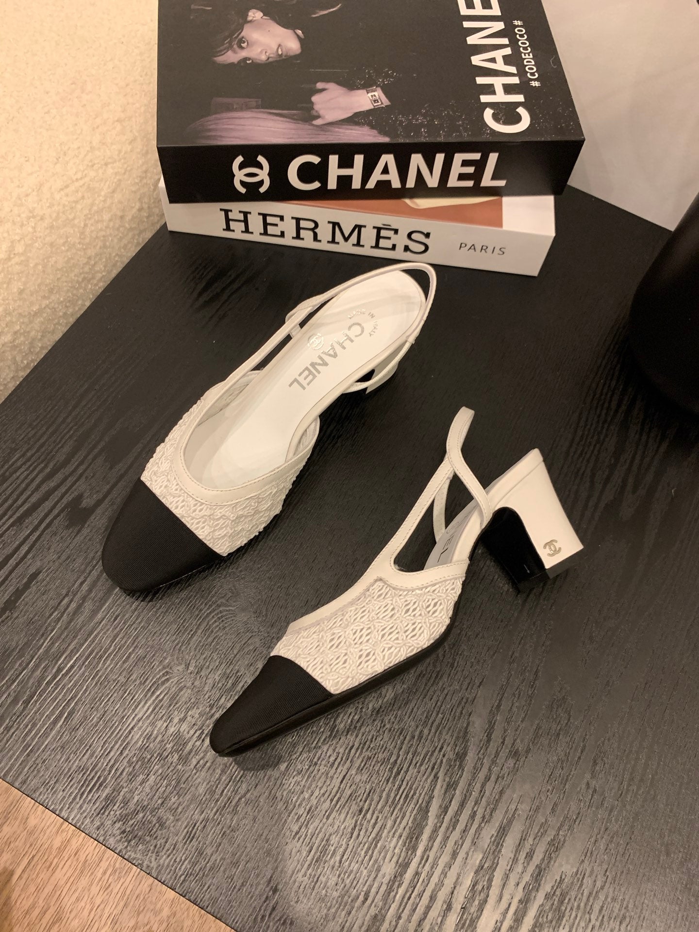 CC 25 Slingback 50mm White Fabric Grosgrain