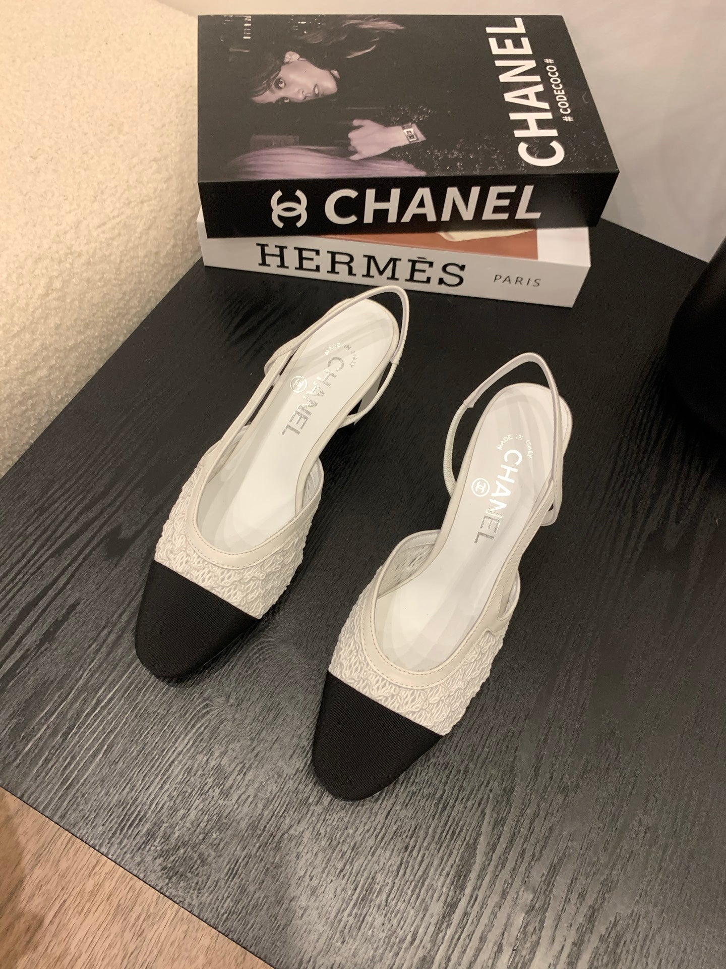 CC 25 Slingback 50mm White Fabric Grosgrain