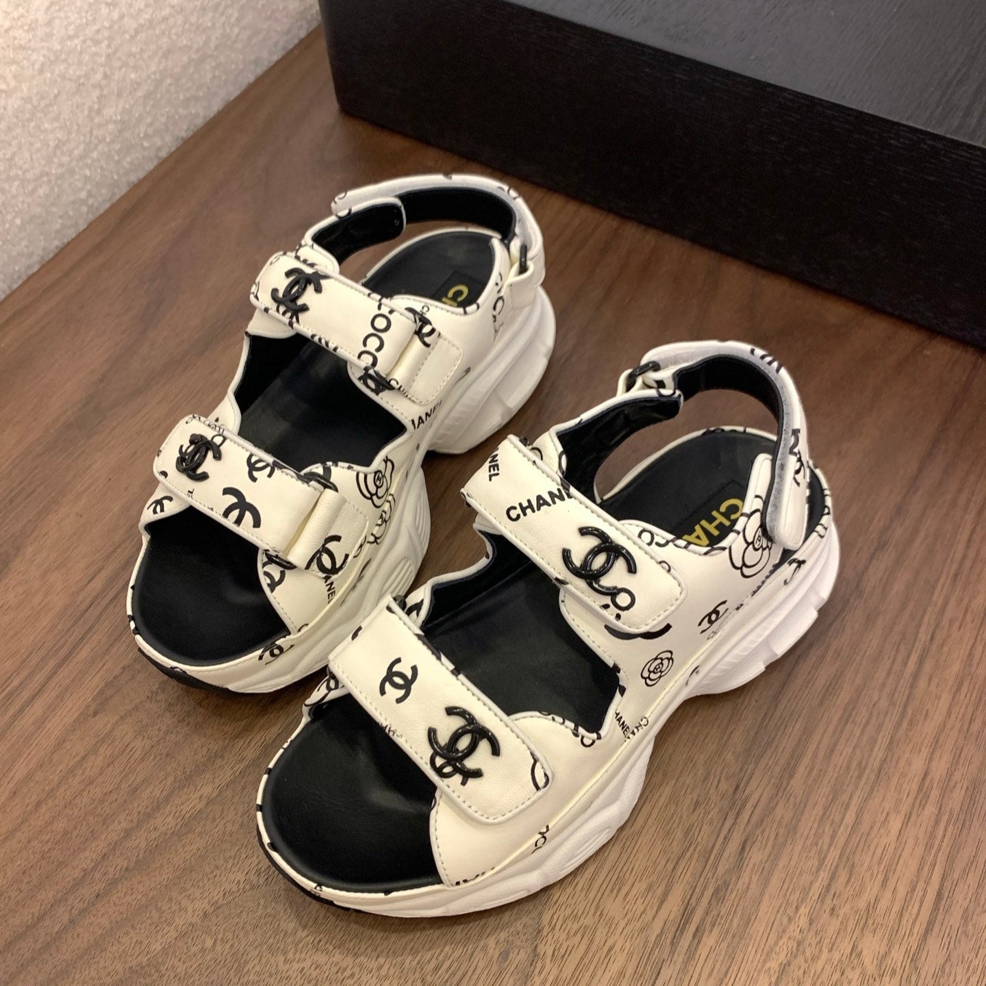 CC Toe Sandals White Mix Camellia Pattern Leather 299536
