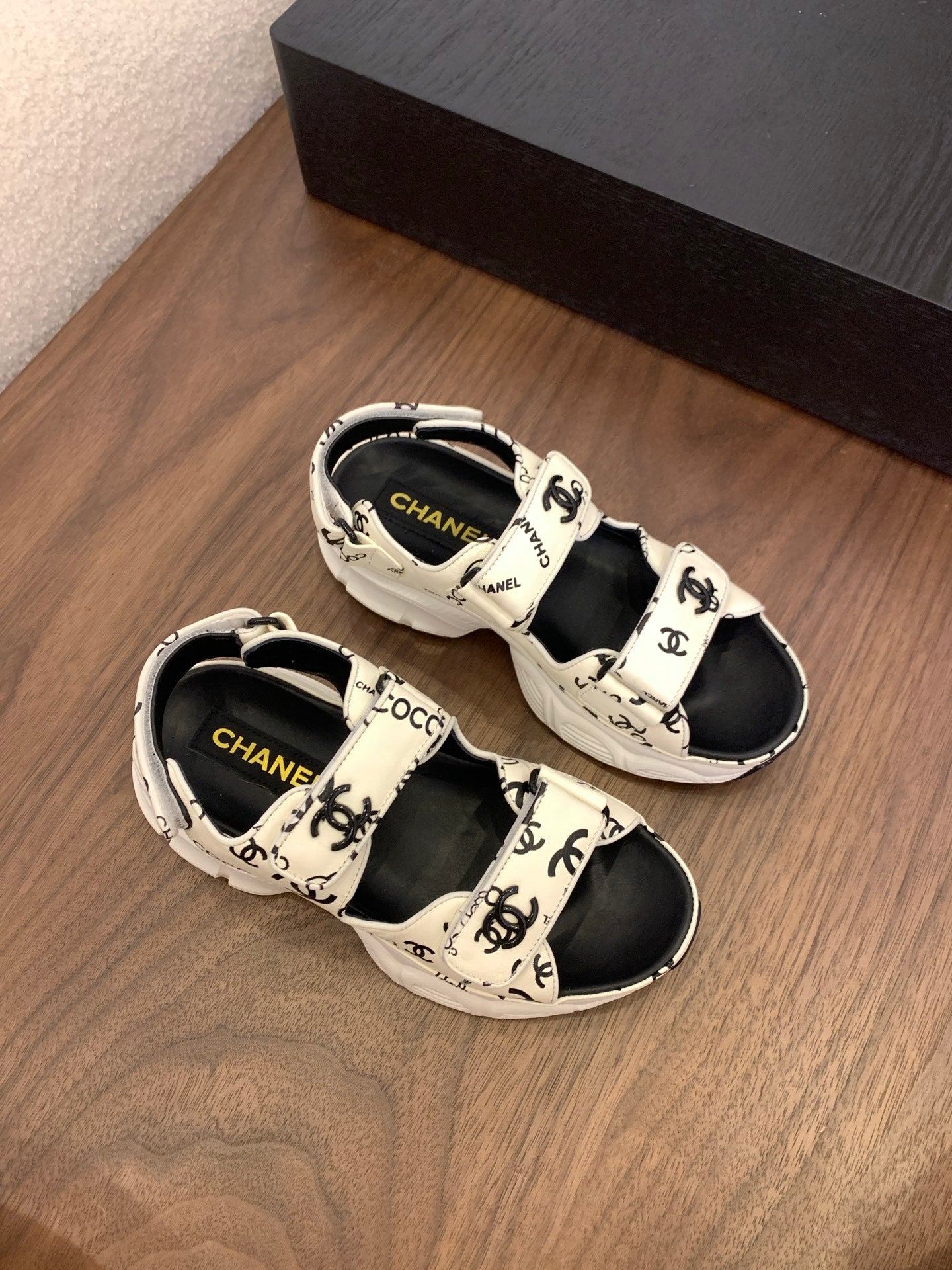 CC Toe Sandals White Mix Camellia Pattern Leather 299536