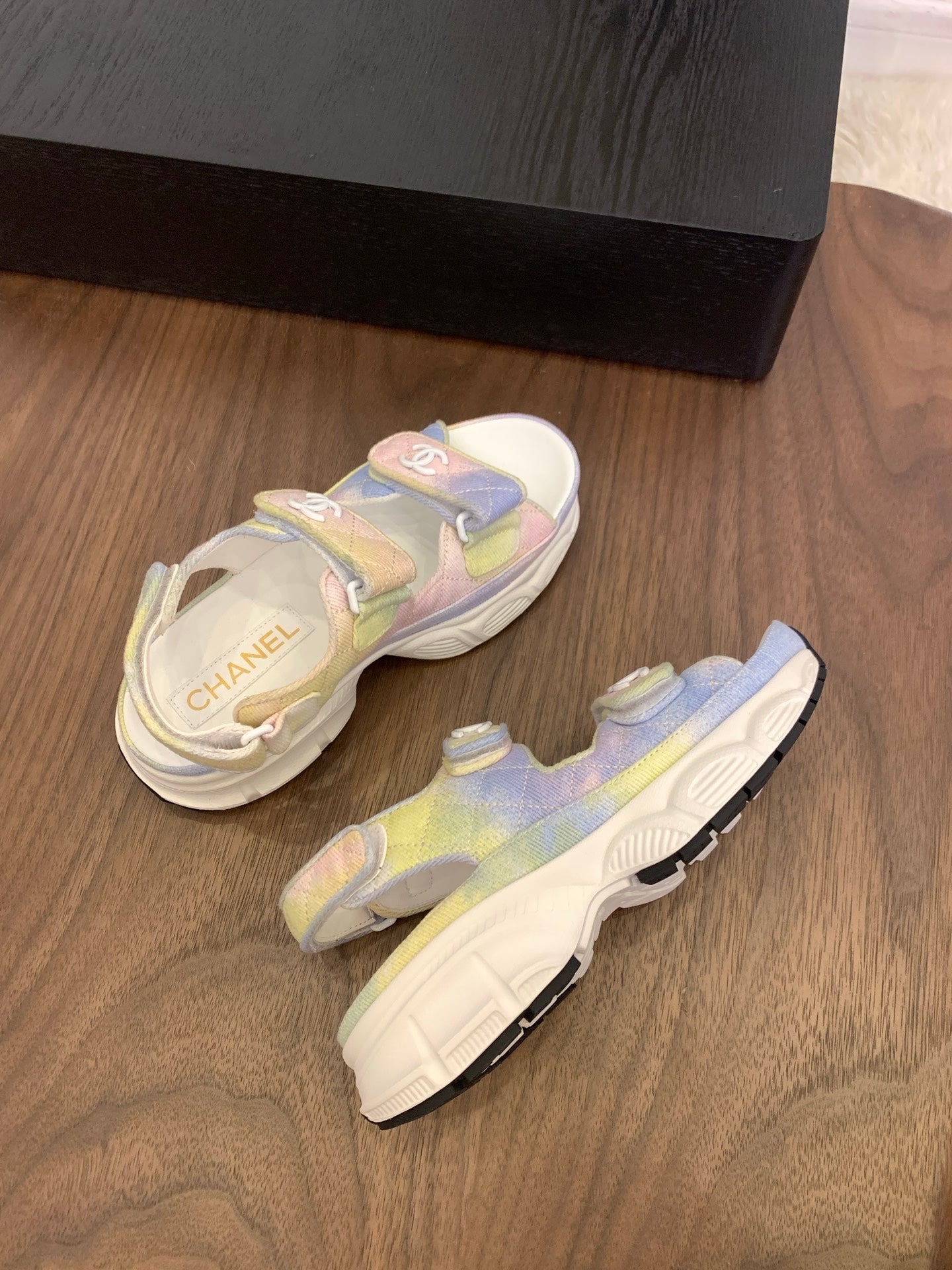 CC Toe Sandals White Mix Ombre Leather 299538