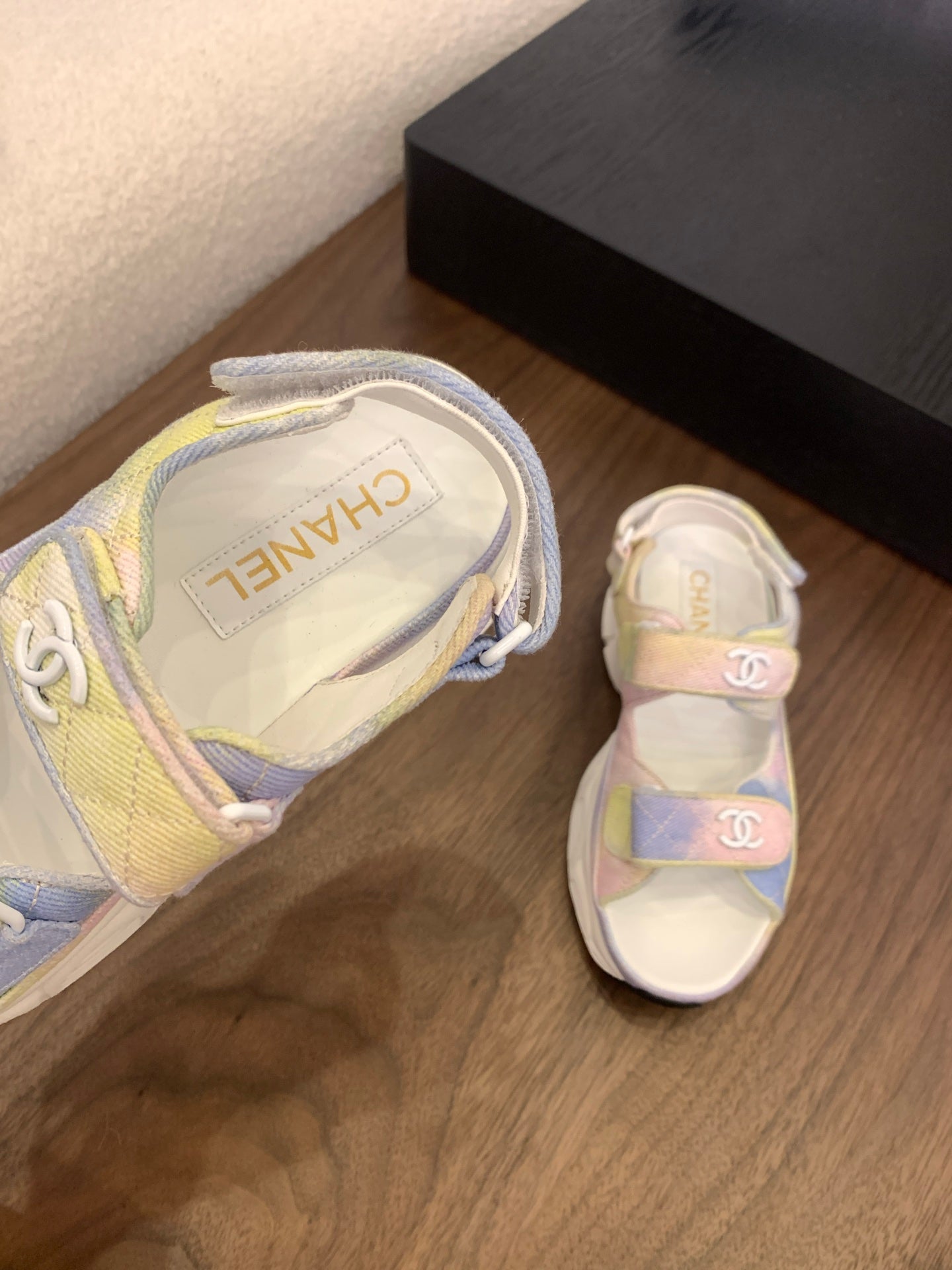 CC Toe Sandals White Mix Ombre Leather 299538