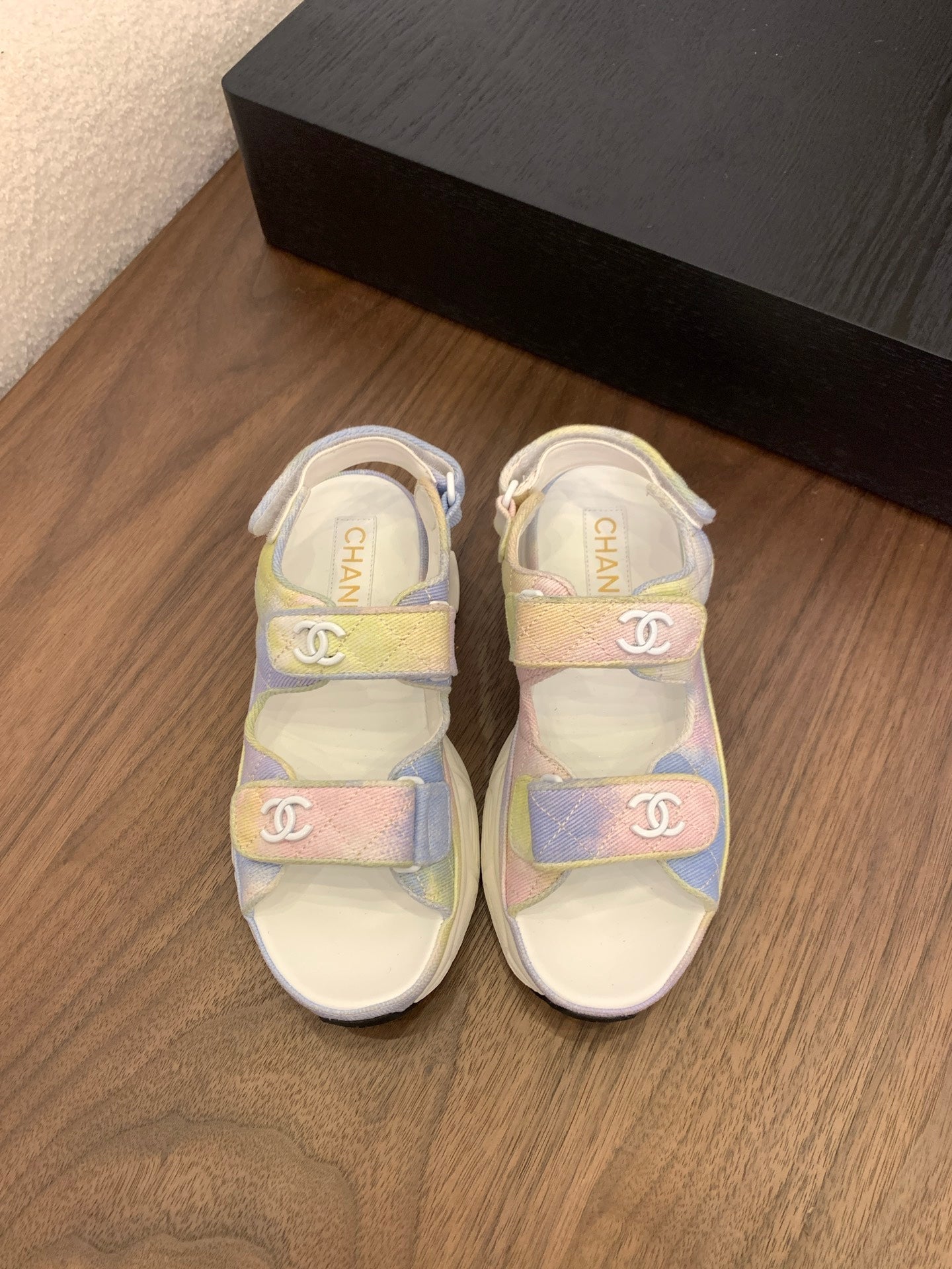 CC Toe Sandals White Mix Ombre Leather 299538