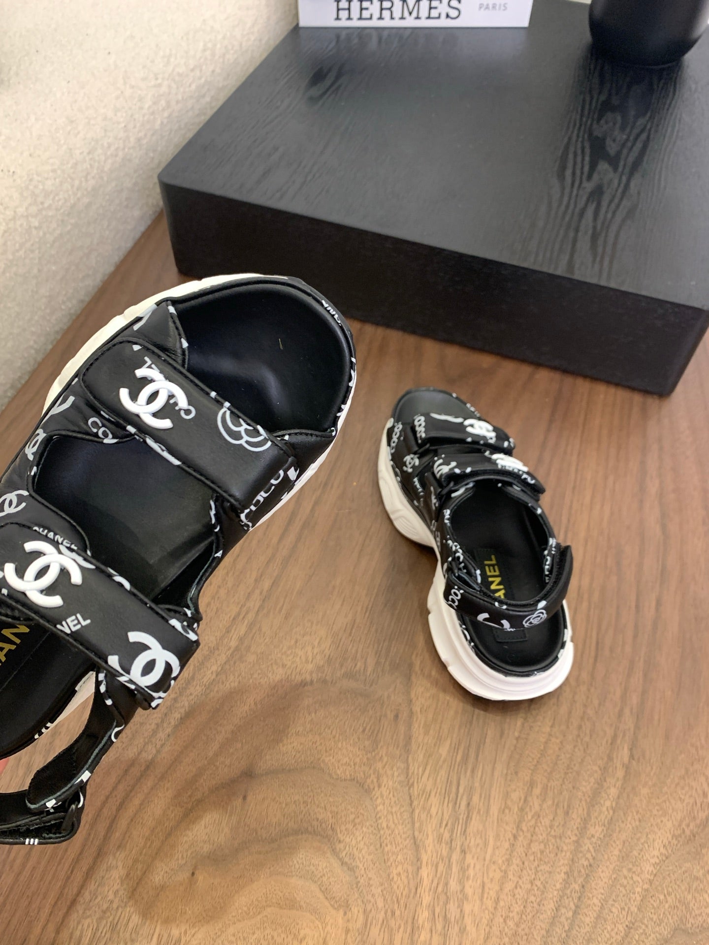 CC Toe Sandals Black Mix Camellia Pattern Leather 299539