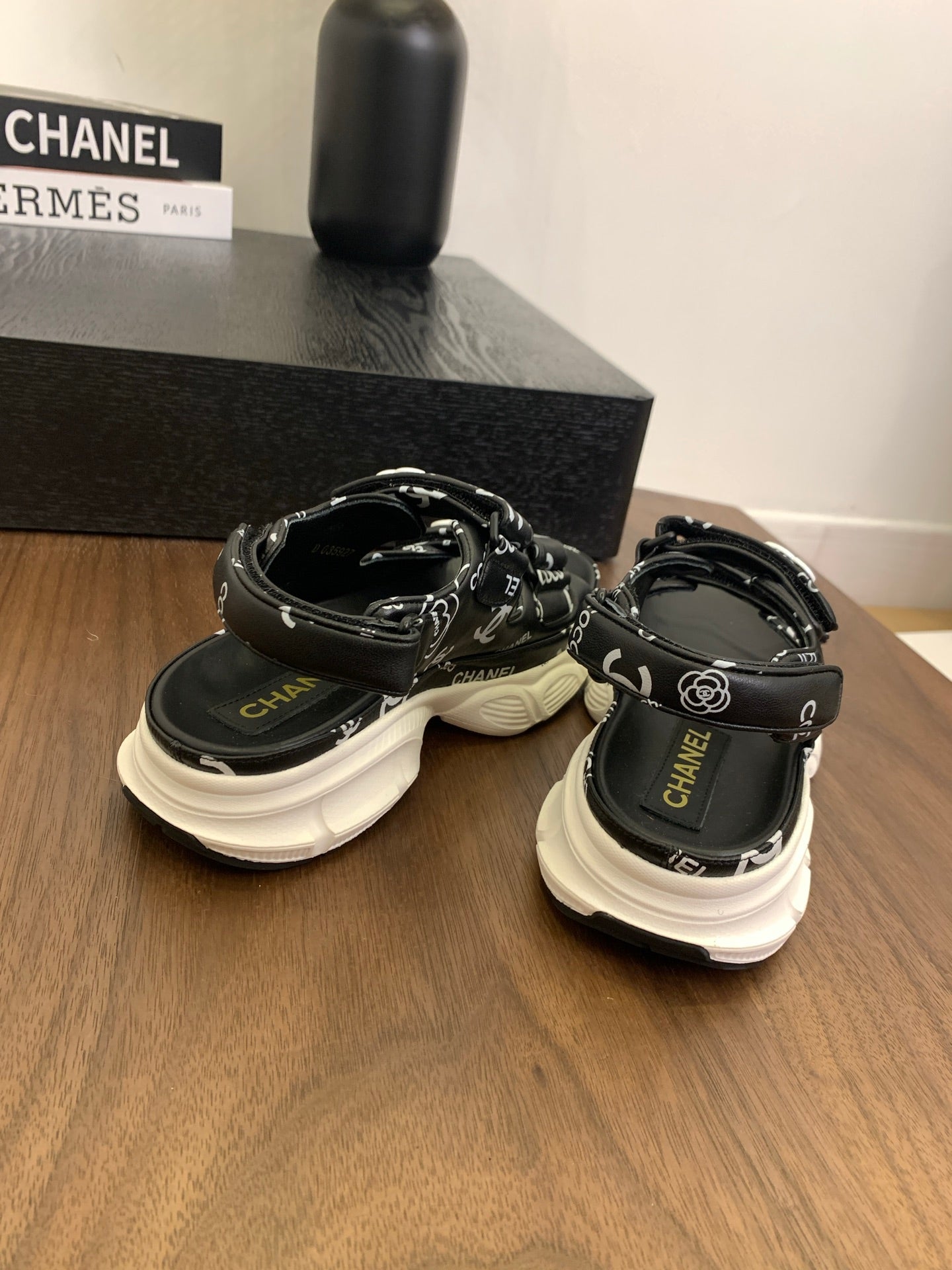 CC Toe Sandals Black Mix Camellia Pattern Leather 299539