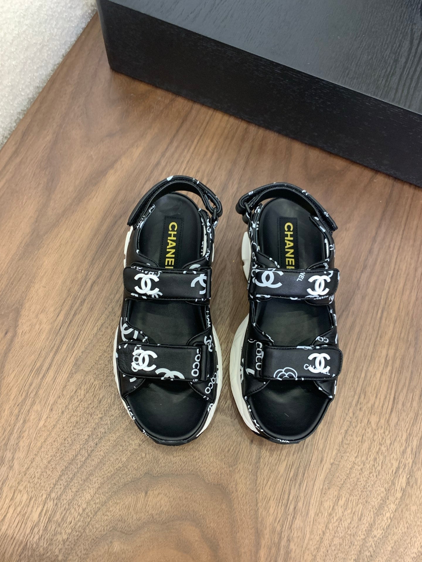 CC Toe Sandals Black Mix Camellia Pattern Leather 299539