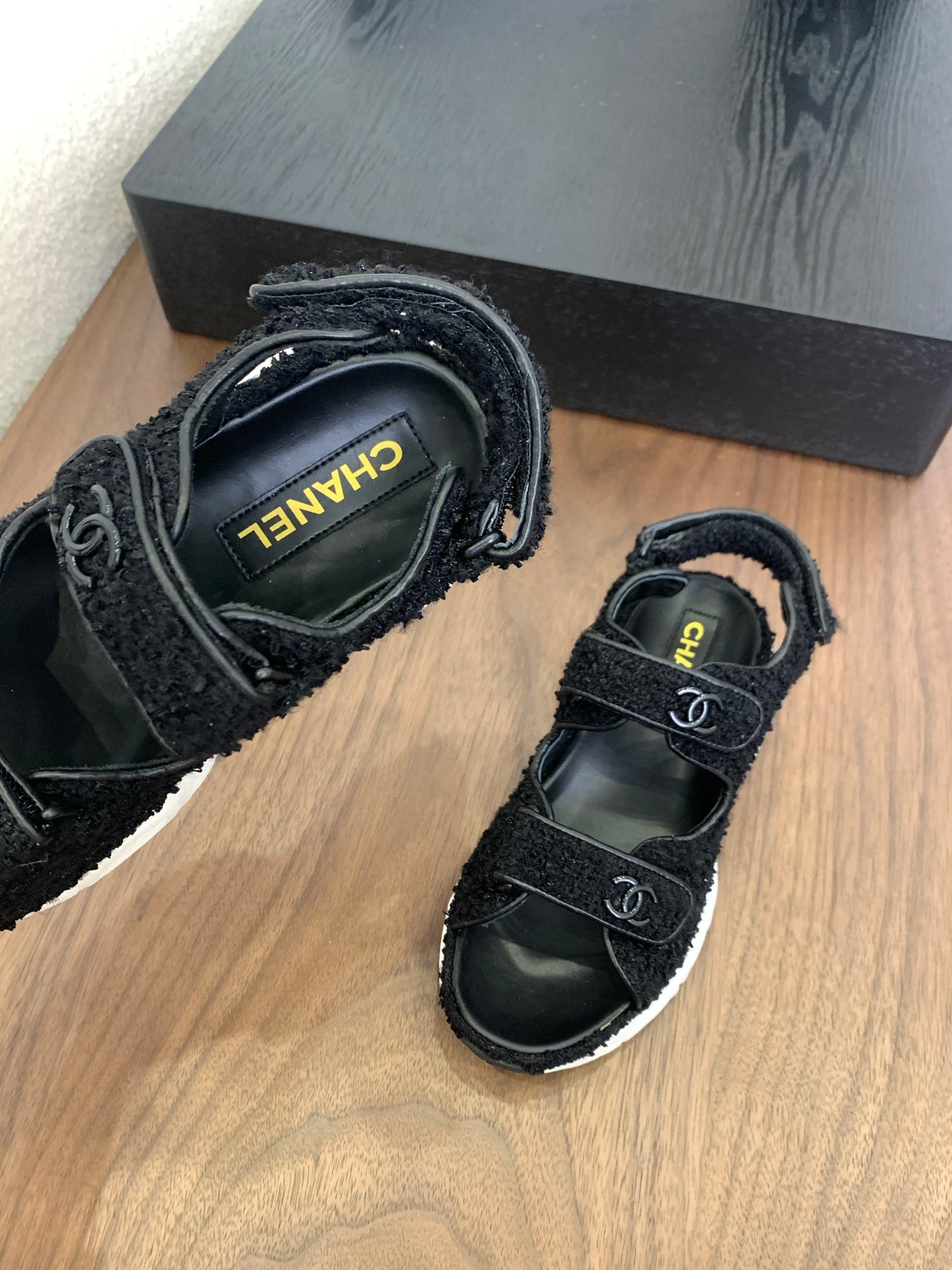 CC Toe Sandals Black Tweed Mix Leather 299540