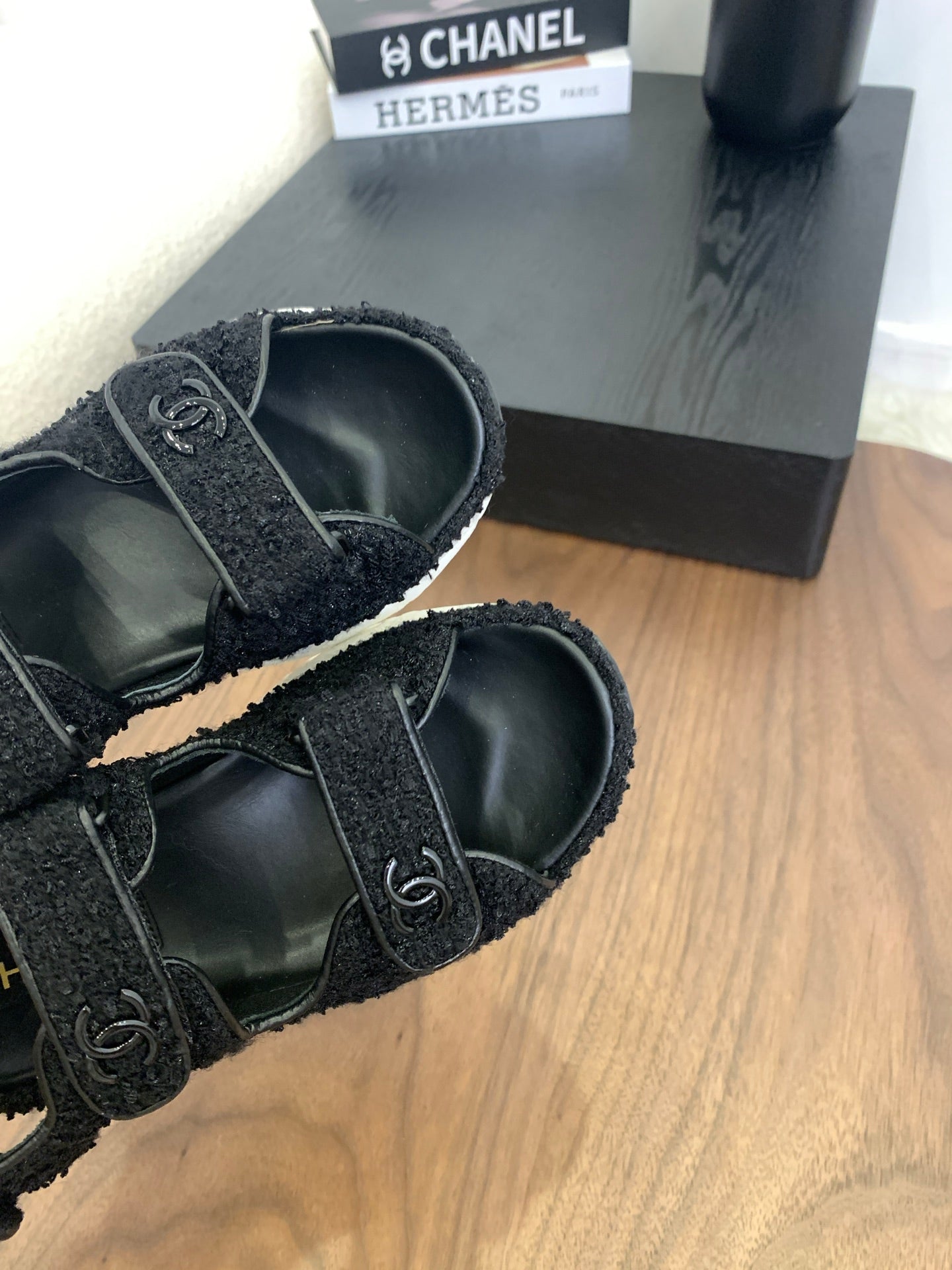 CC Toe Sandals Black Tweed Mix Leather 299540