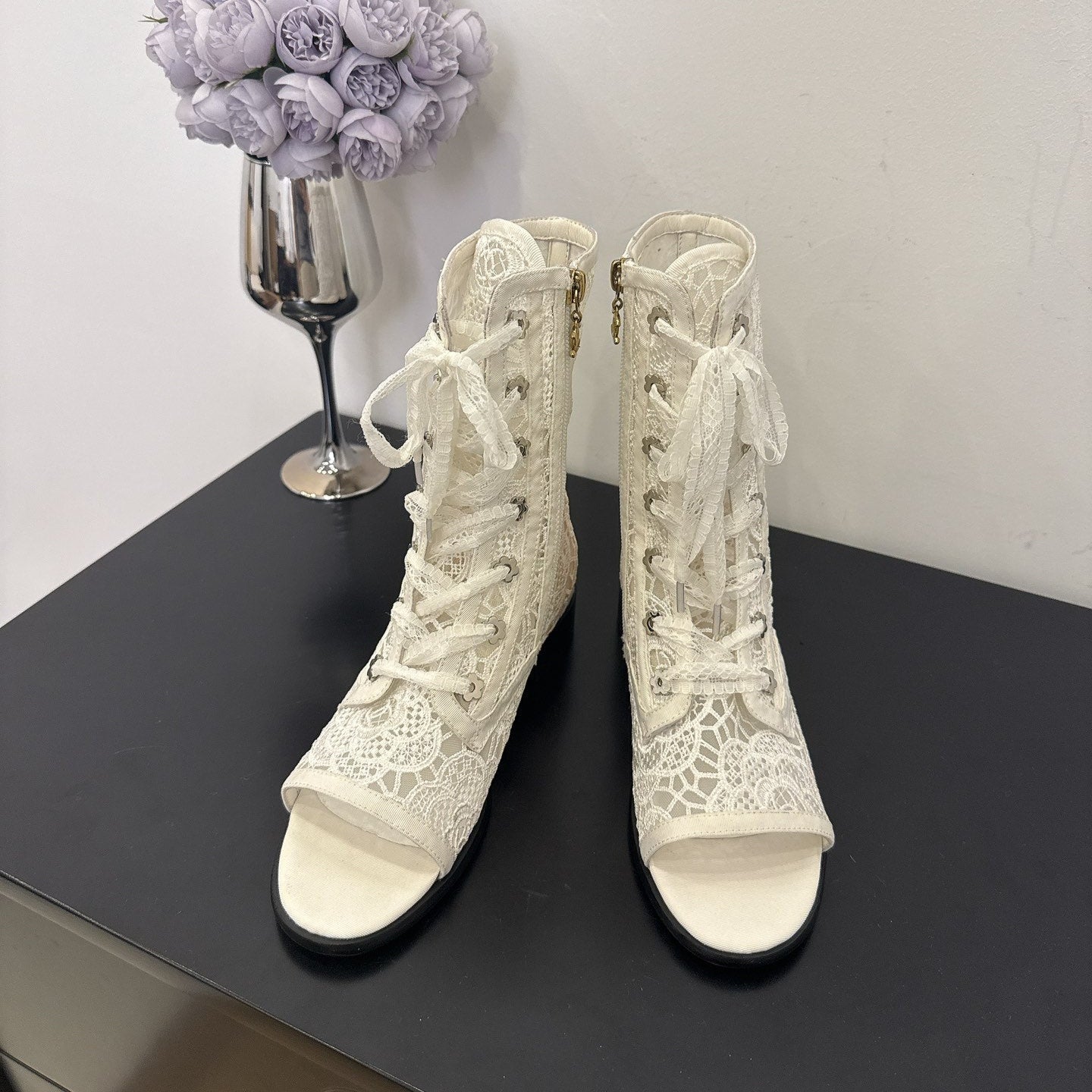 CC 25 Short Boot White Mesh 354921