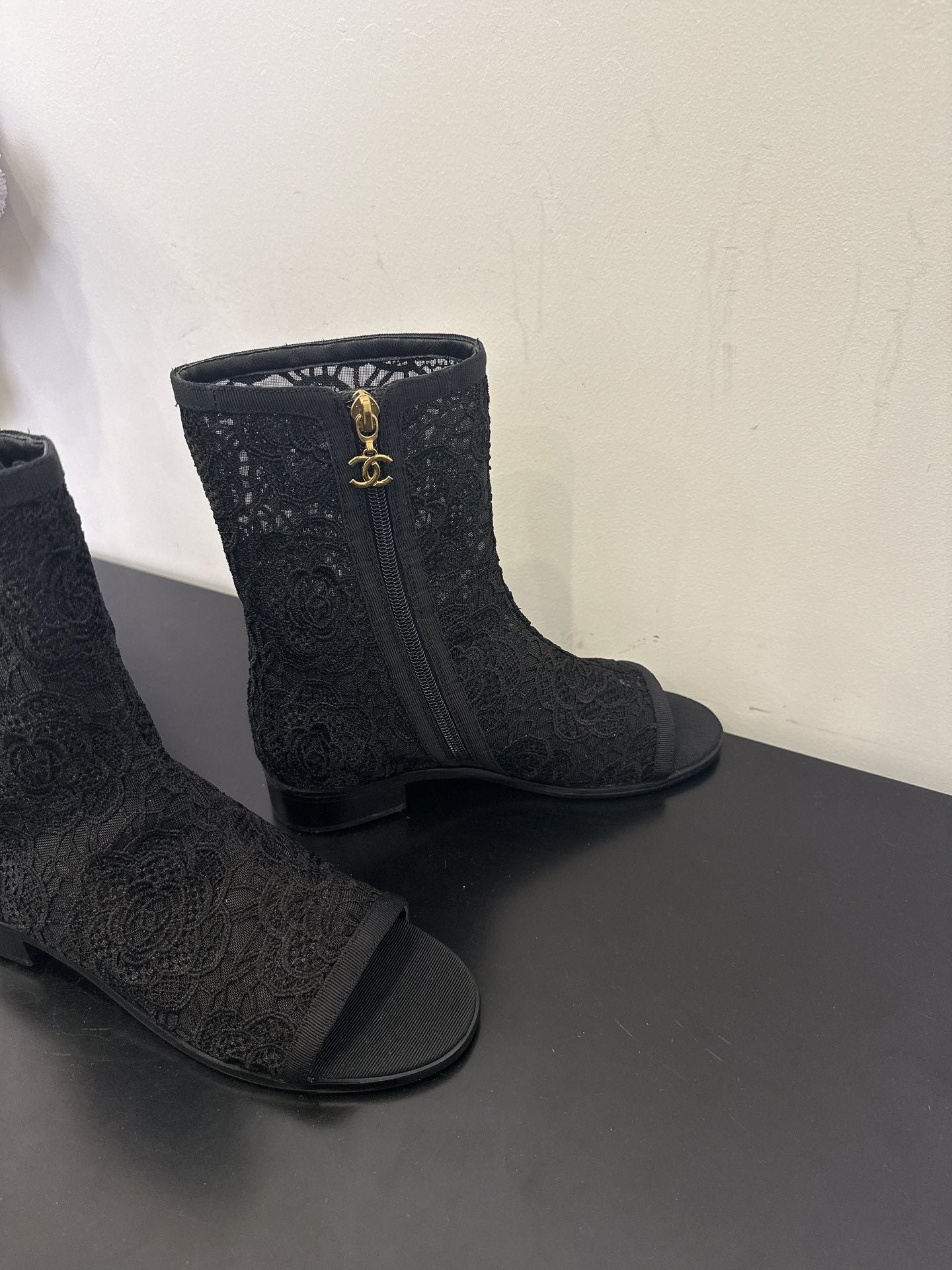 CC 25 Short Boot Black Mesh 354926