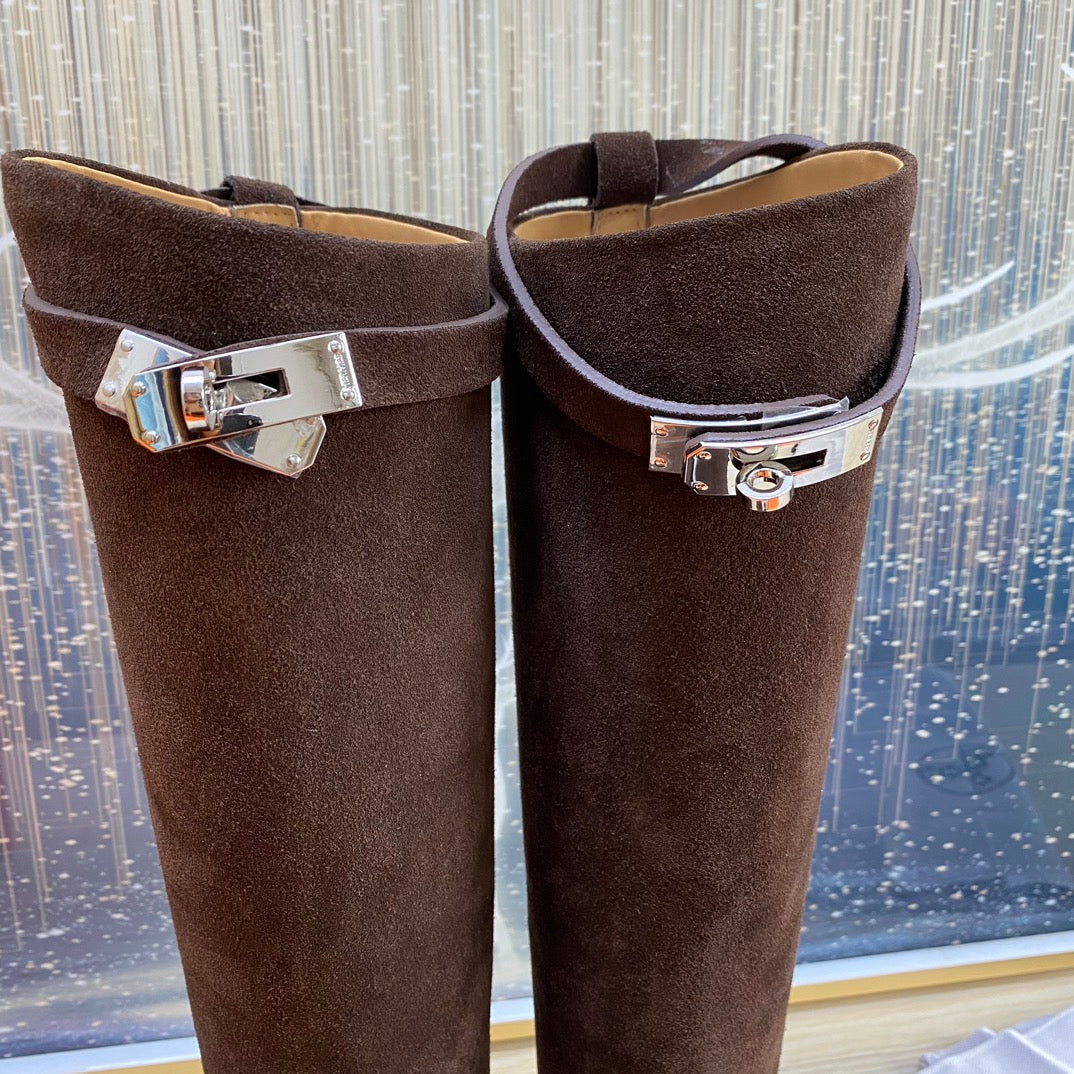 HM Jumping Boot In Chocolate Suede  987474
