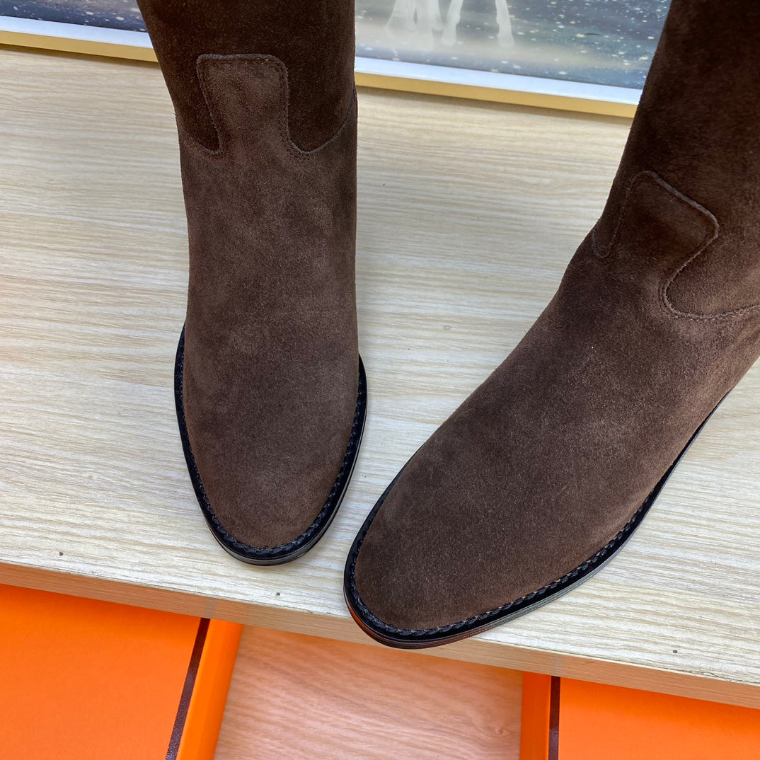 HM Jumping Boot In Chocolate Suede  987474